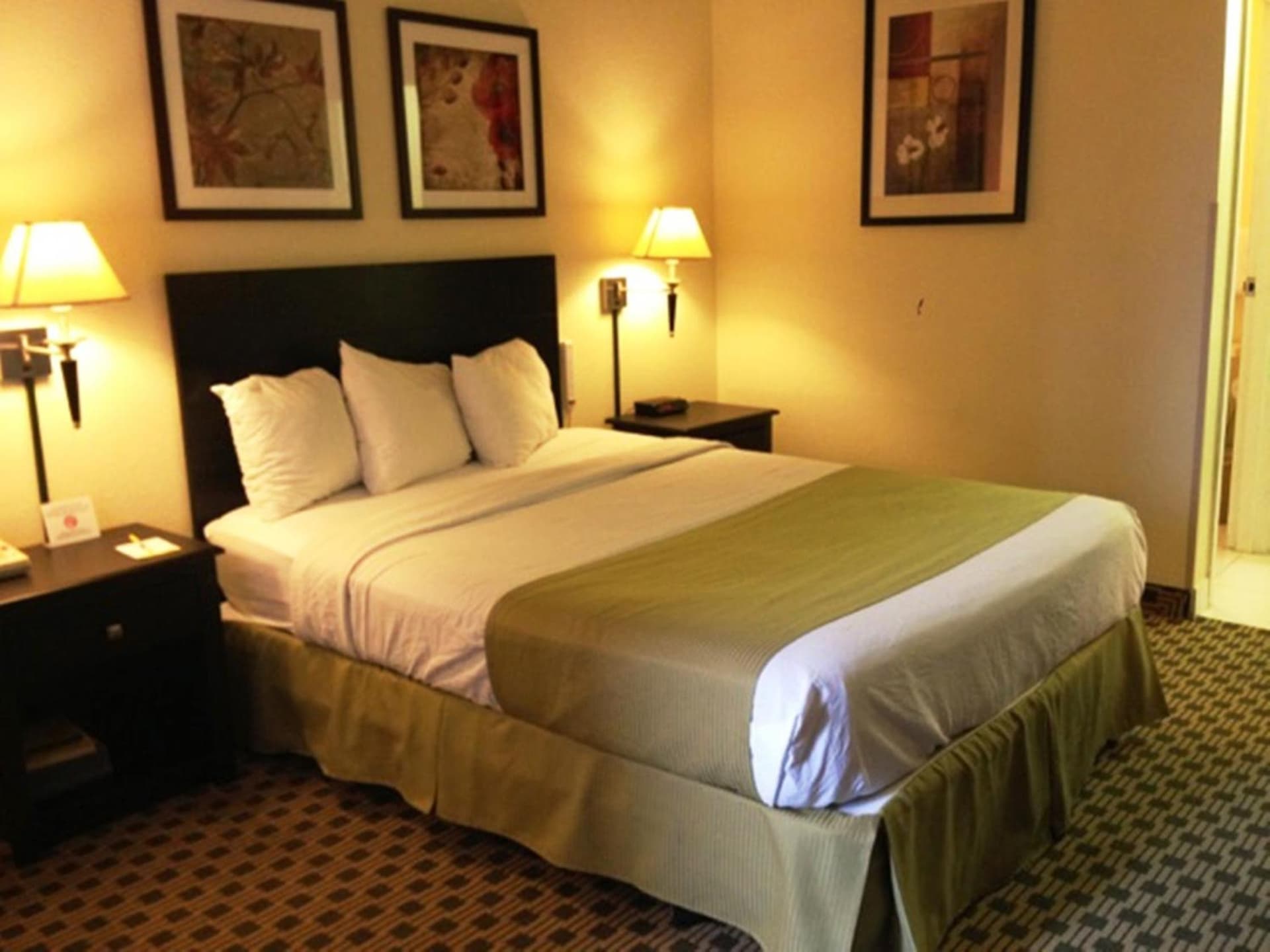 SureStay by Best Western Irving Grapevine DFW North gallery photo in Irving, TX — image 53