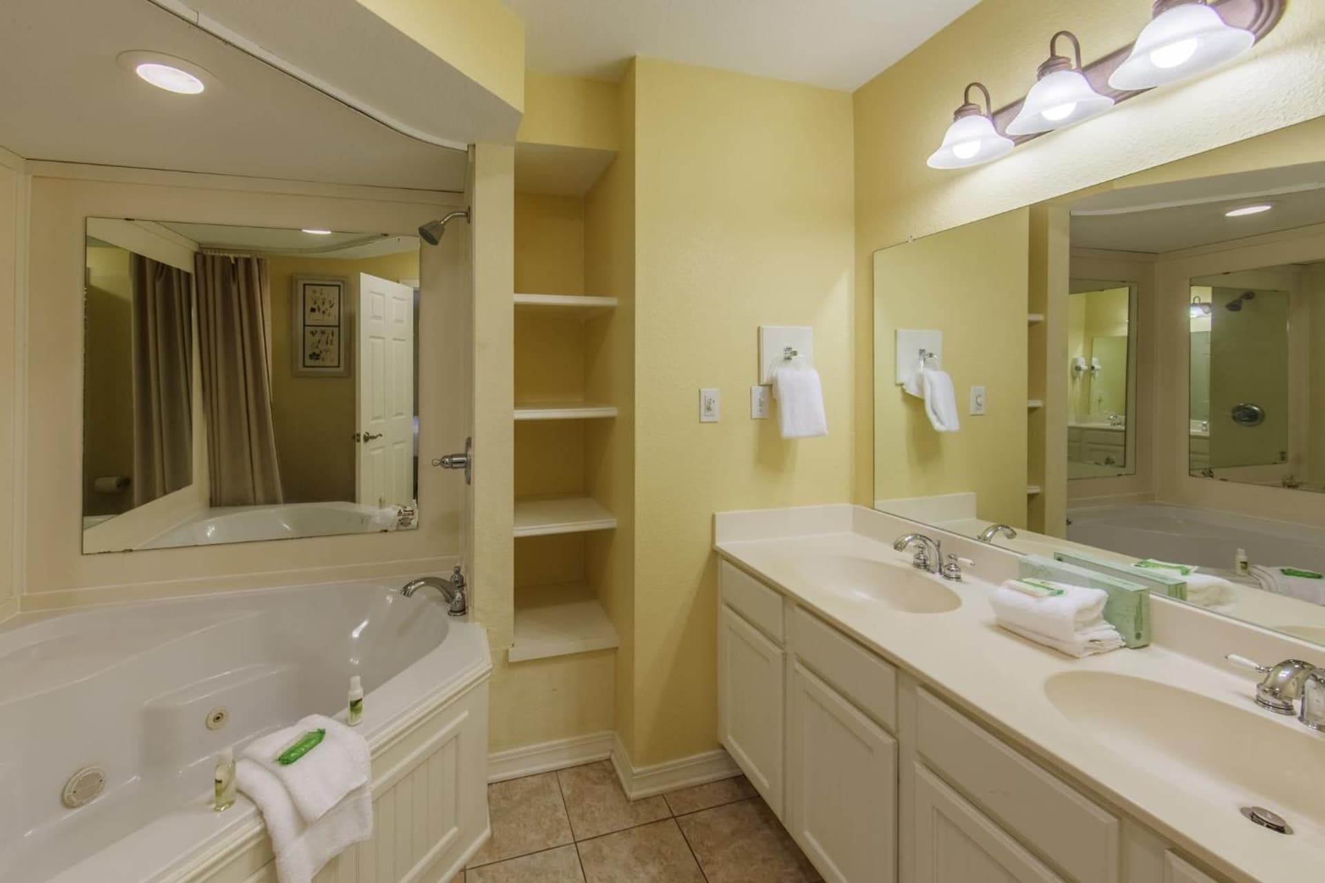 Holiday Inn Club Vacations Villages Resort at Lake Palestine gallery photo in Flint, TX — image 7