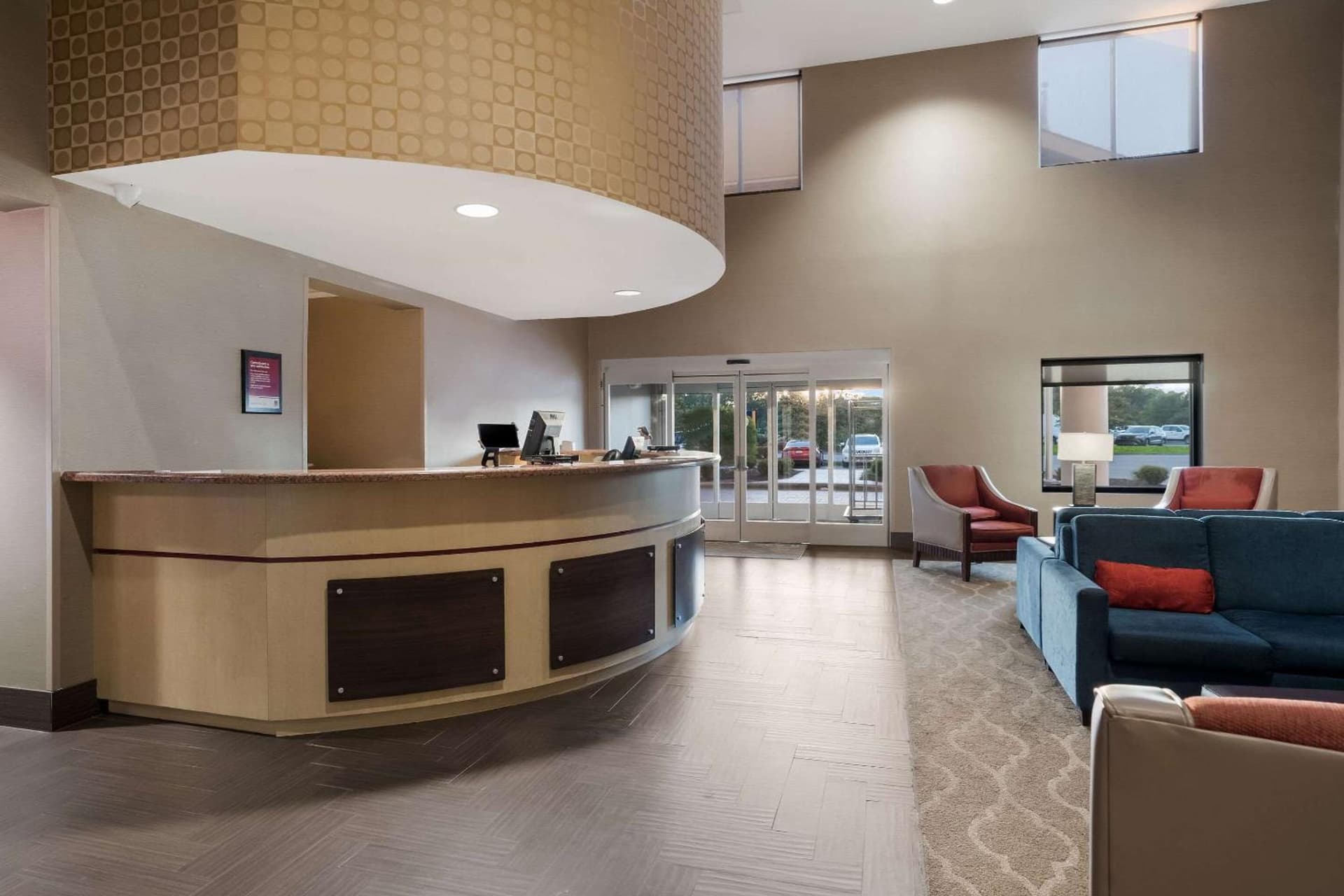 Comfort Suites Suffolk - Chesapeake gallery photo in Suffolk, VA — image 11