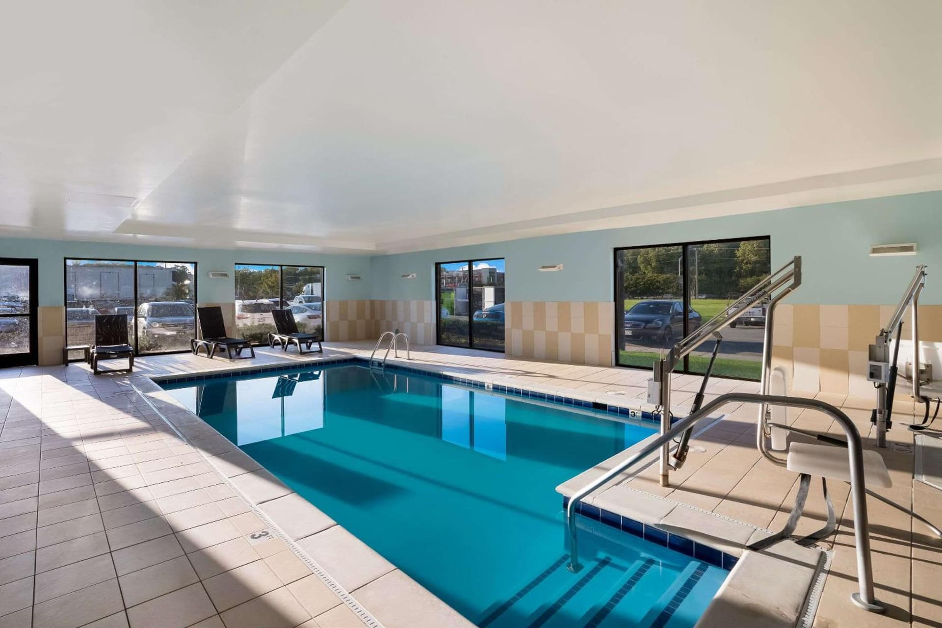 Comfort Suites Suffolk - Chesapeake gallery photo in Suffolk, VA — image 16