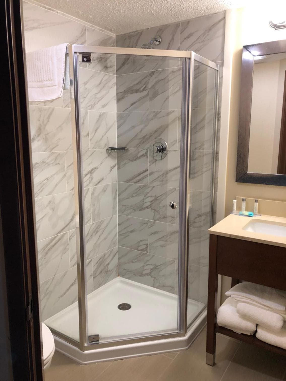 Wingate by Wyndham Grove City gallery photo in Grove City, PA — image 28