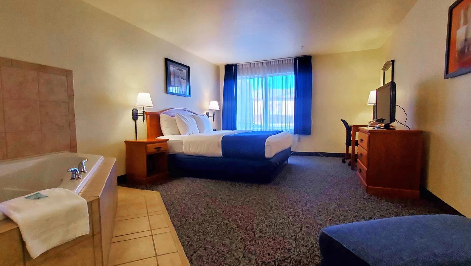 Manitou Pikes Peak Hotel gallery photo in Manitou Springs, CO — image 69