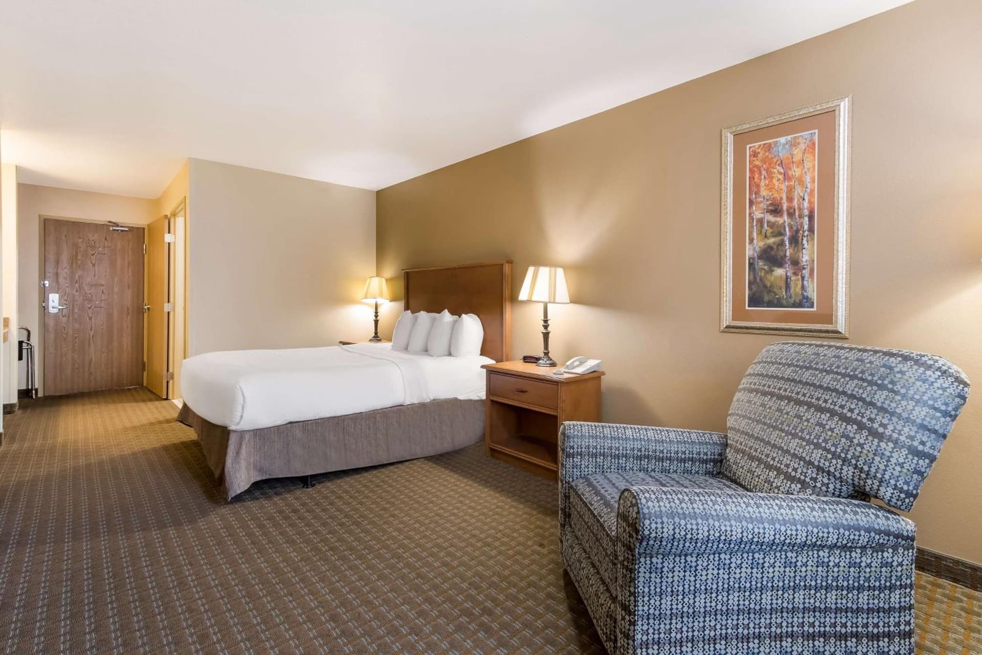 Best Western Empire Towers property views in Sioux Falls, SD — gallery photo 3