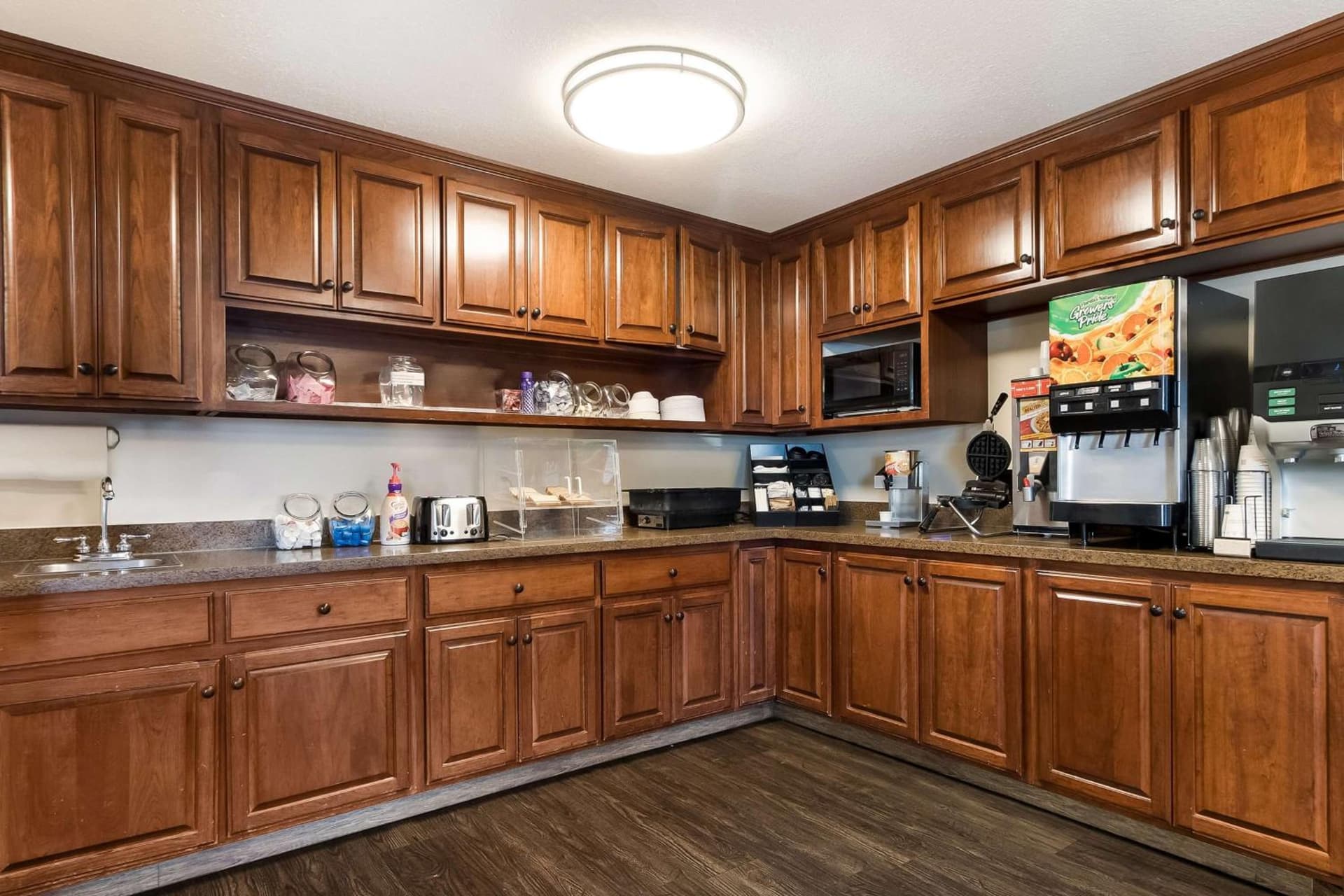 Best Western Empire Towers interior in Sioux Falls, SD — gallery photo 2