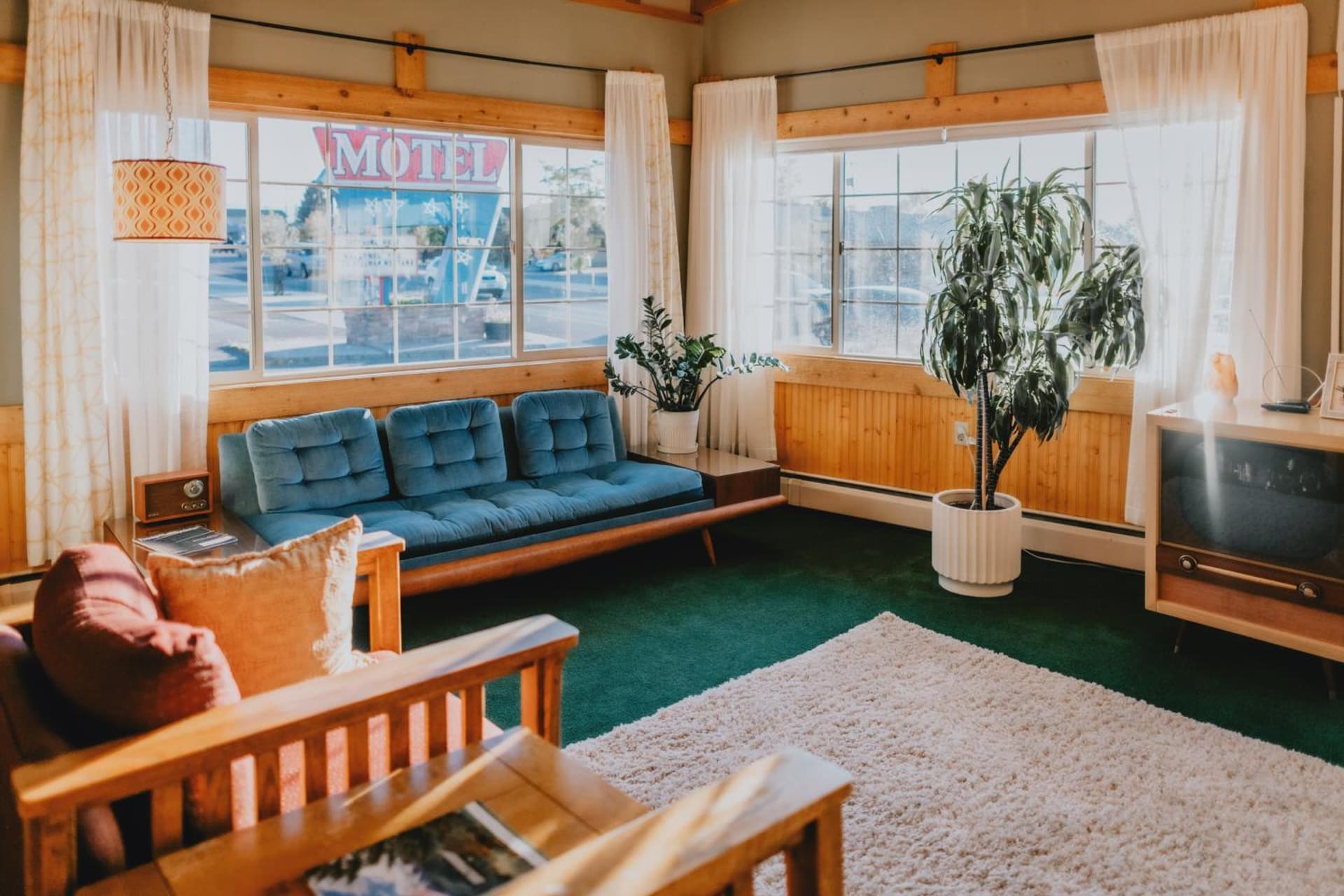 Sapphire Motel Midtown Bozeman interior in Bozeman, MT — gallery photo 2