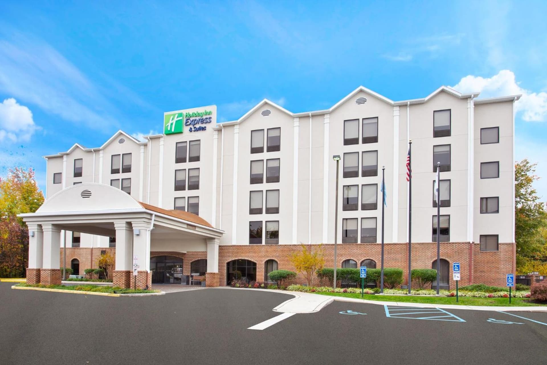 Holiday Inn Express Hotel & Suites Dover by IHG featured exterior or lobby in Dover, DE — similar hotel