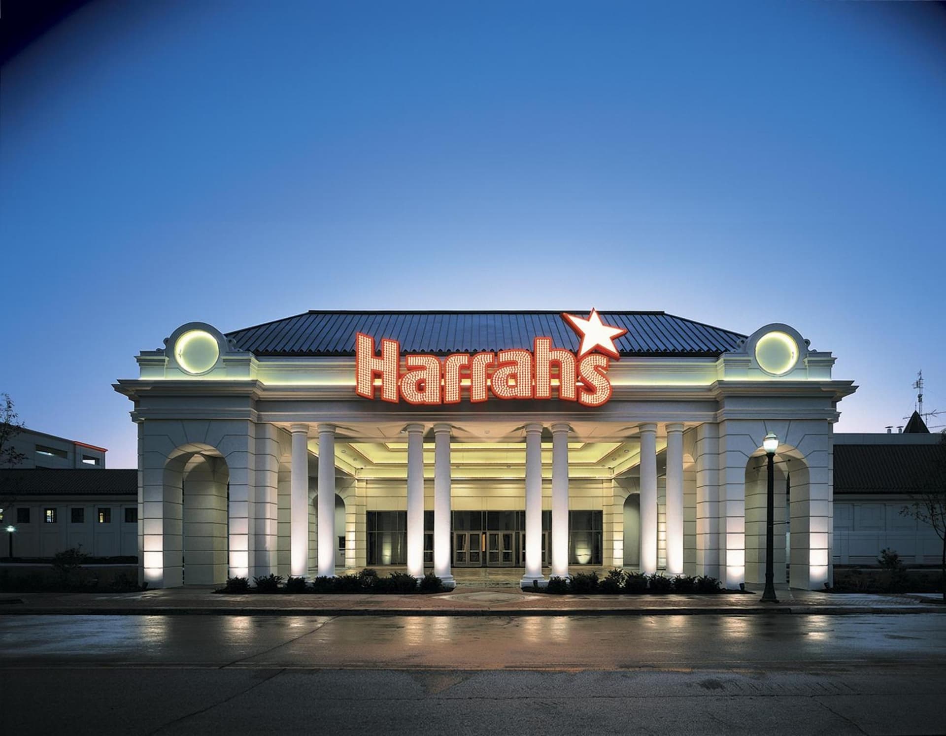 Harrah's Joliet, A Caesars Destination exterior or lobby in Joliet, IL — main listing photo