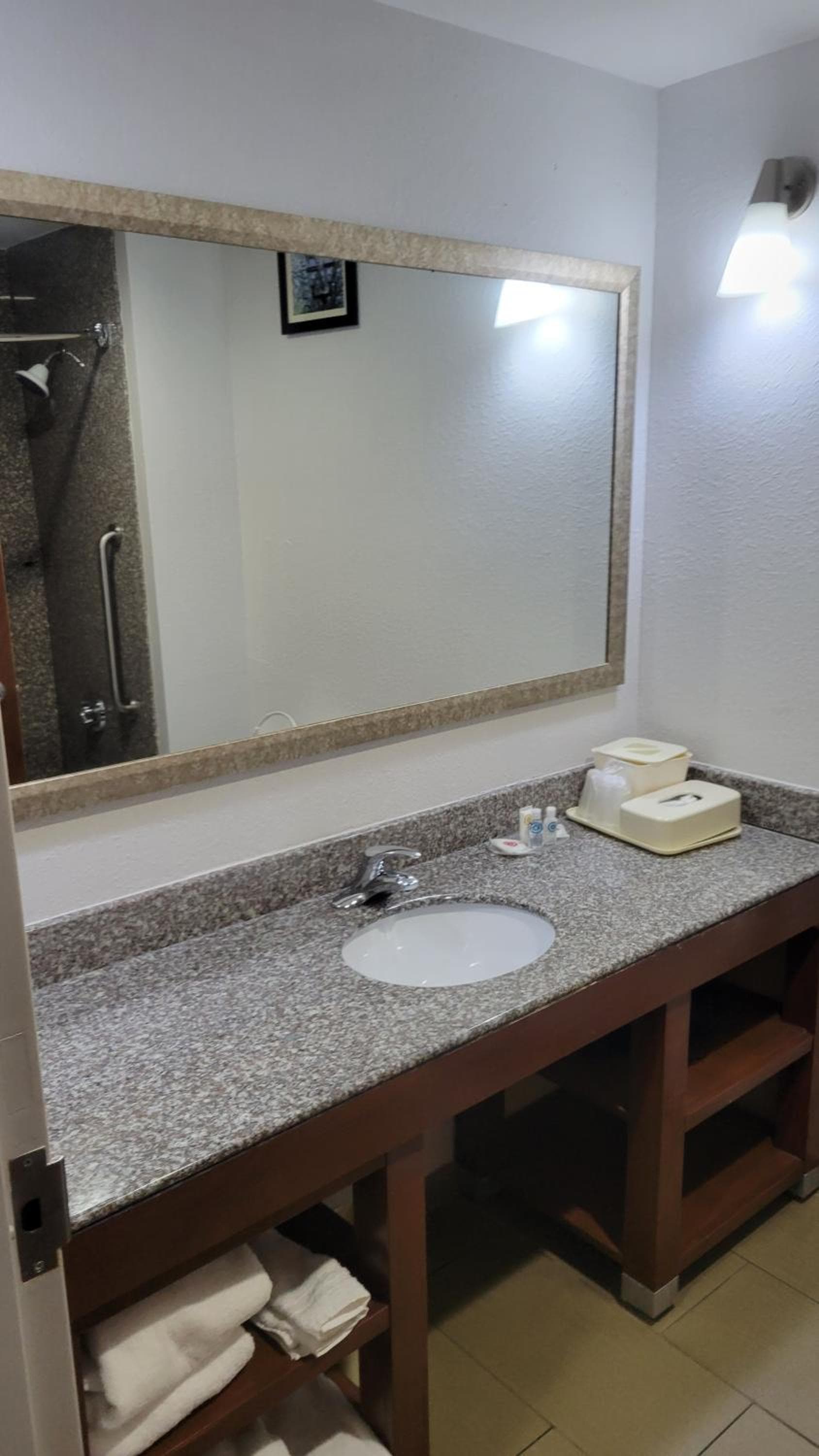 Comfort Suites Macon Northwest gallery photo in Macon, GA — image 8
