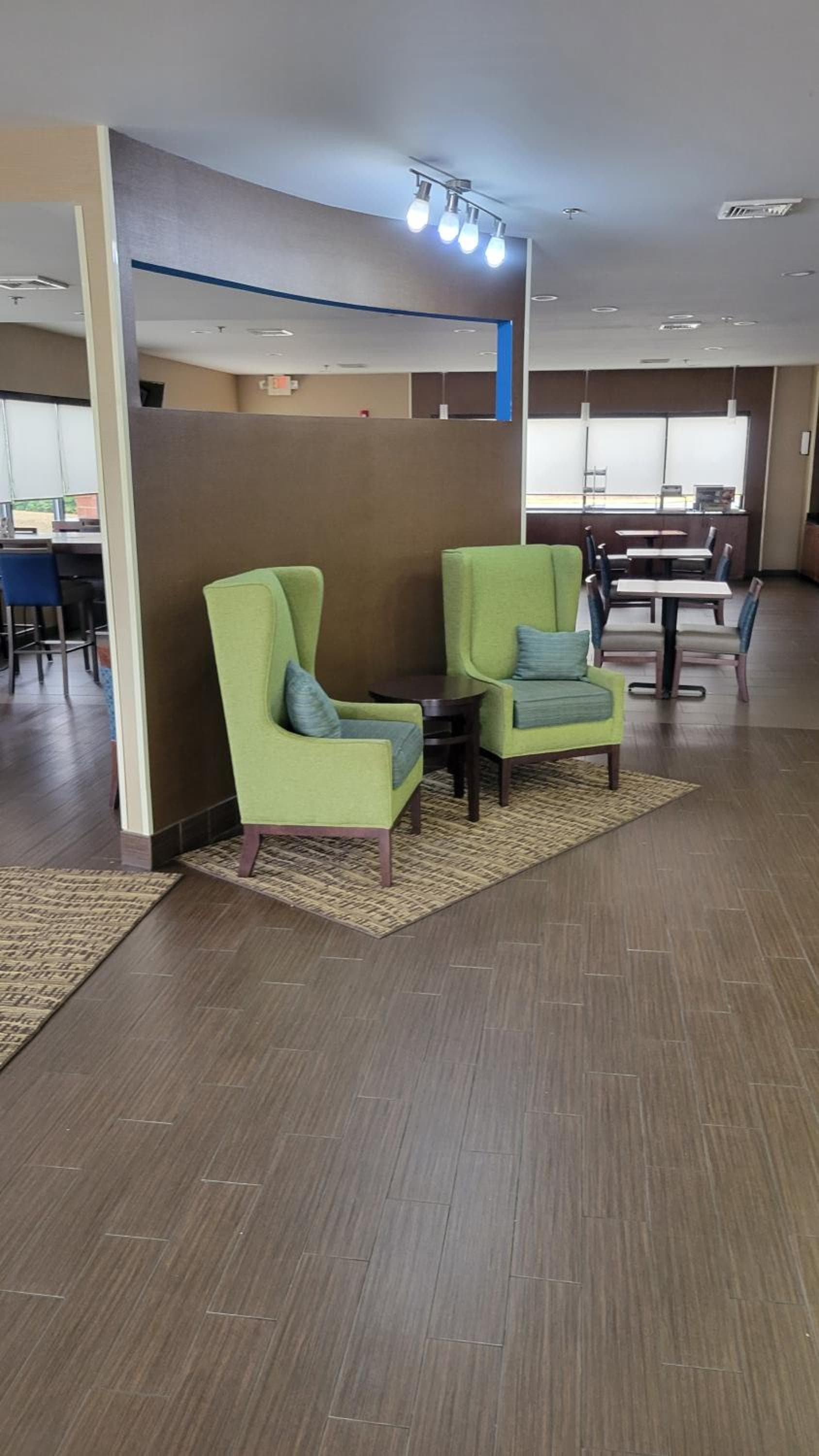 Comfort Suites Macon Northwest gallery photo in Macon, GA — image 27