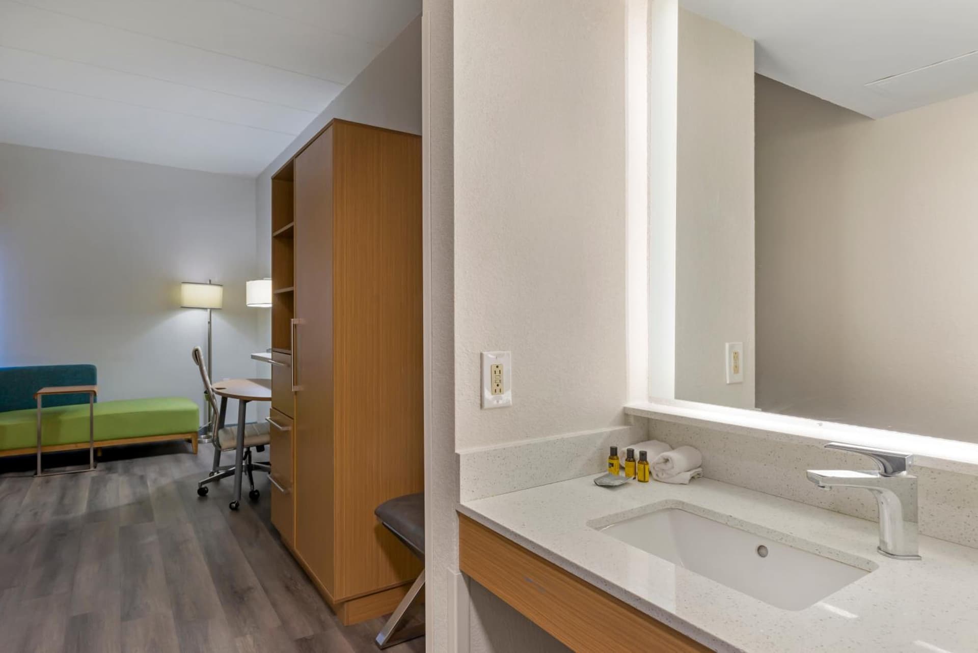 Best Western PLUS Executive Hotel Richmond gallery photo in Richmond, VA — image 35
