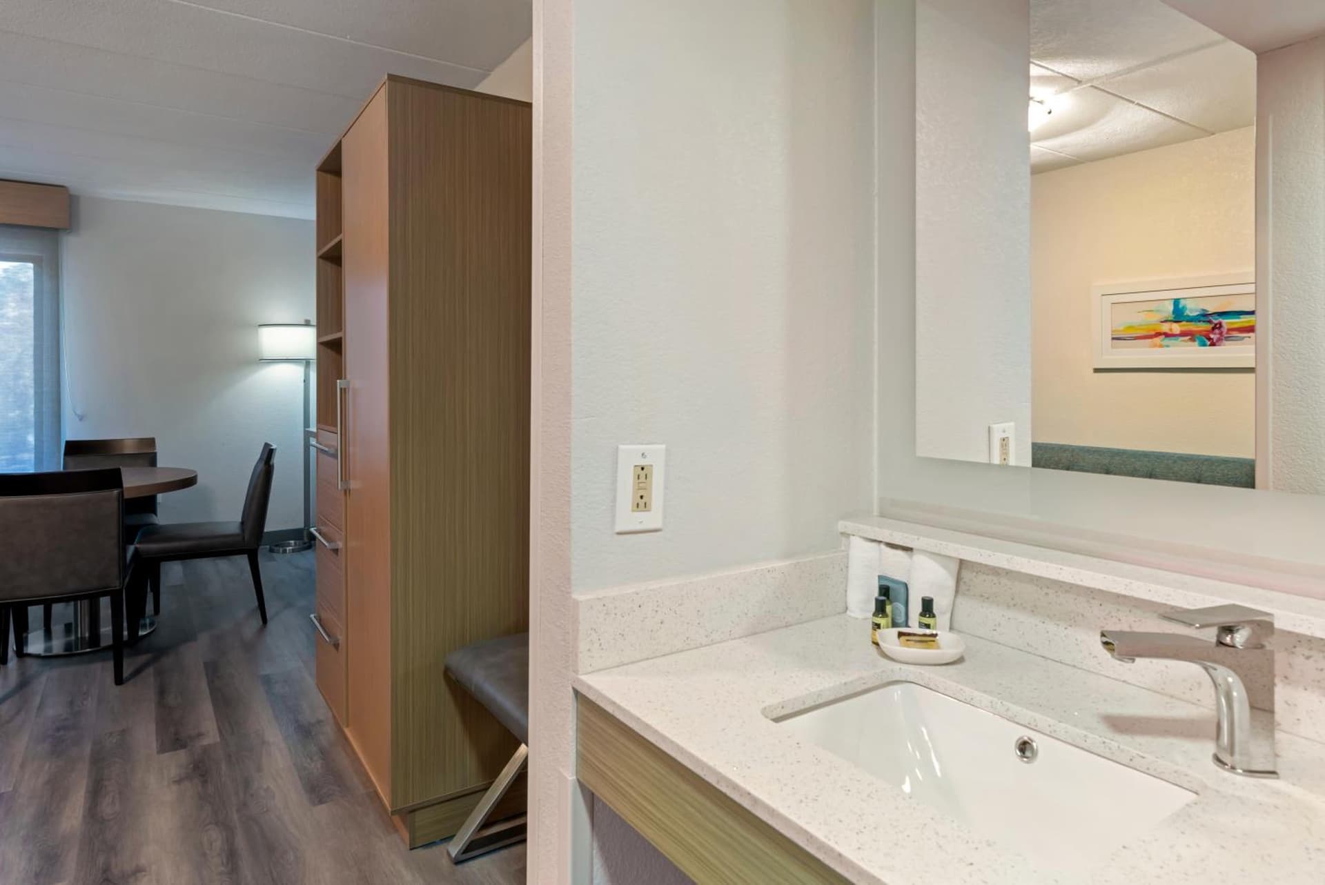Best Western PLUS Executive Hotel Richmond gallery photo in Richmond, VA — image 39