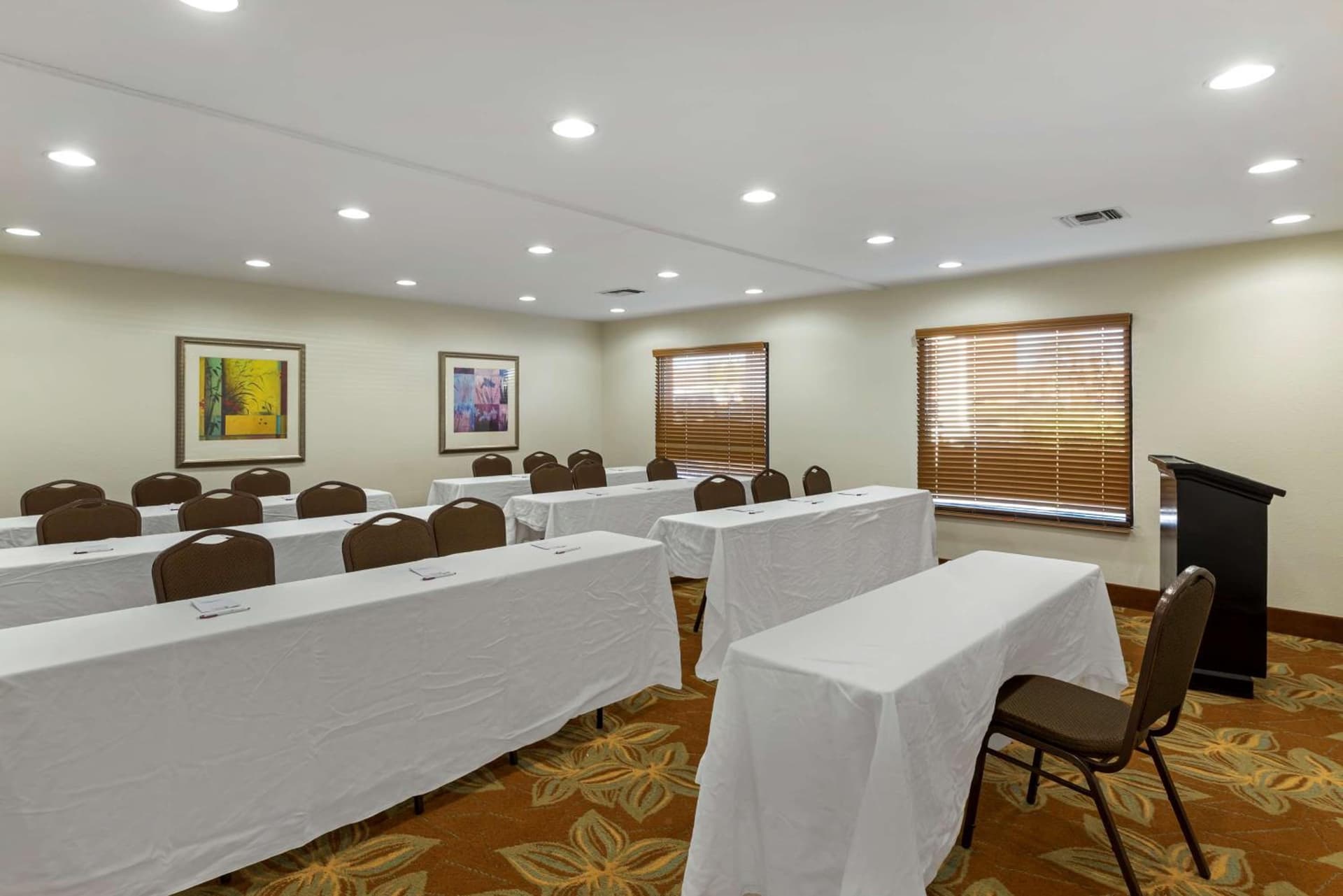 Best Western PLUS Executive Hotel Richmond gallery photo in Richmond, VA — image 10