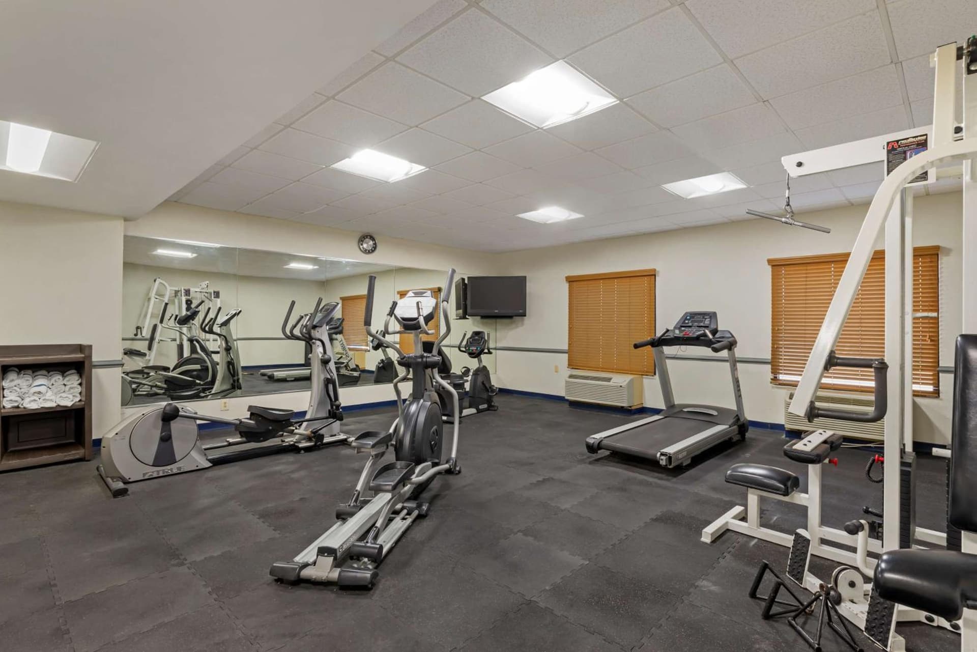 Best Western PLUS Executive Hotel Richmond gallery photo in Richmond, VA — image 28