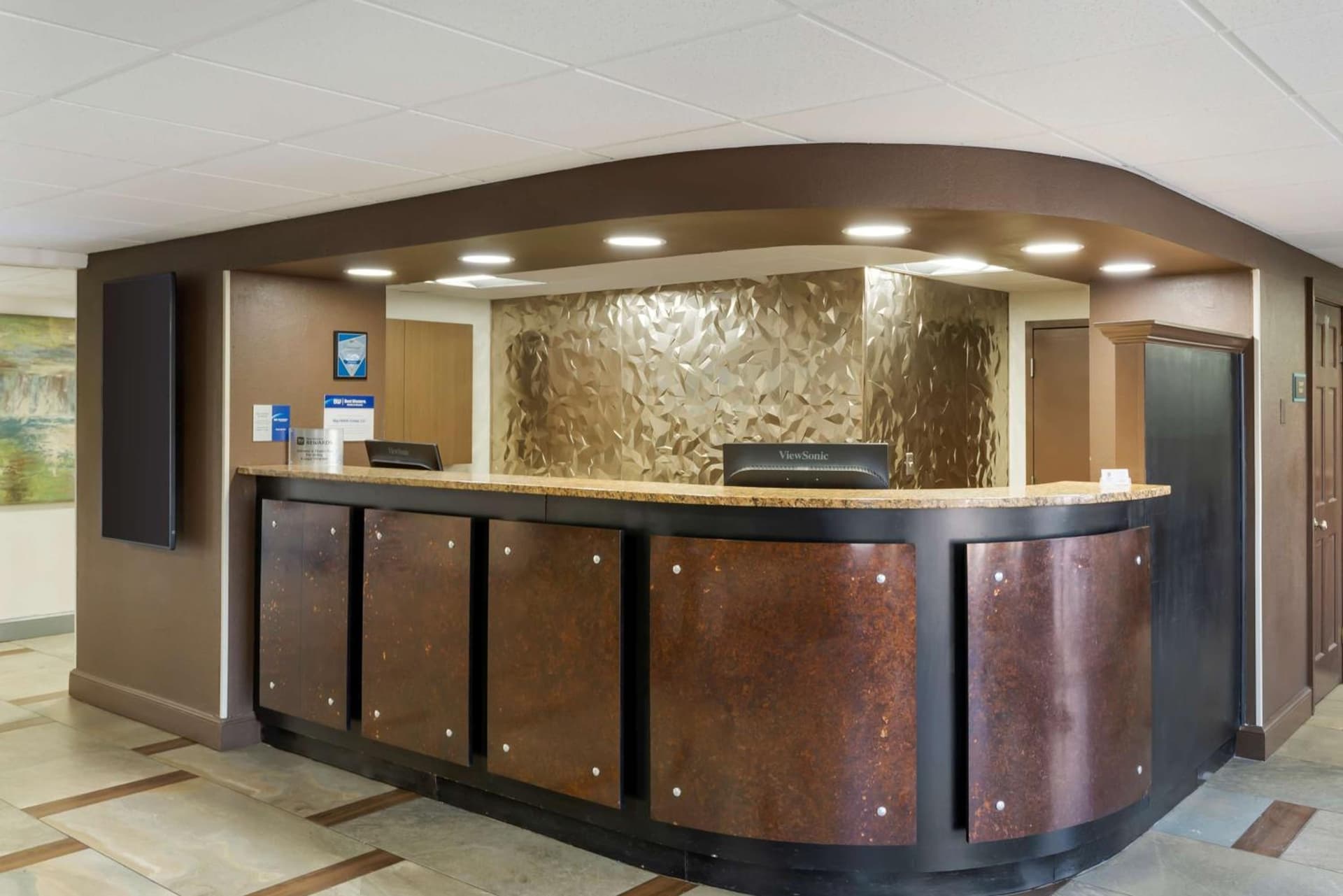 Best Western PLUS Executive Hotel Richmond interior in Richmond, VA — gallery photo 2