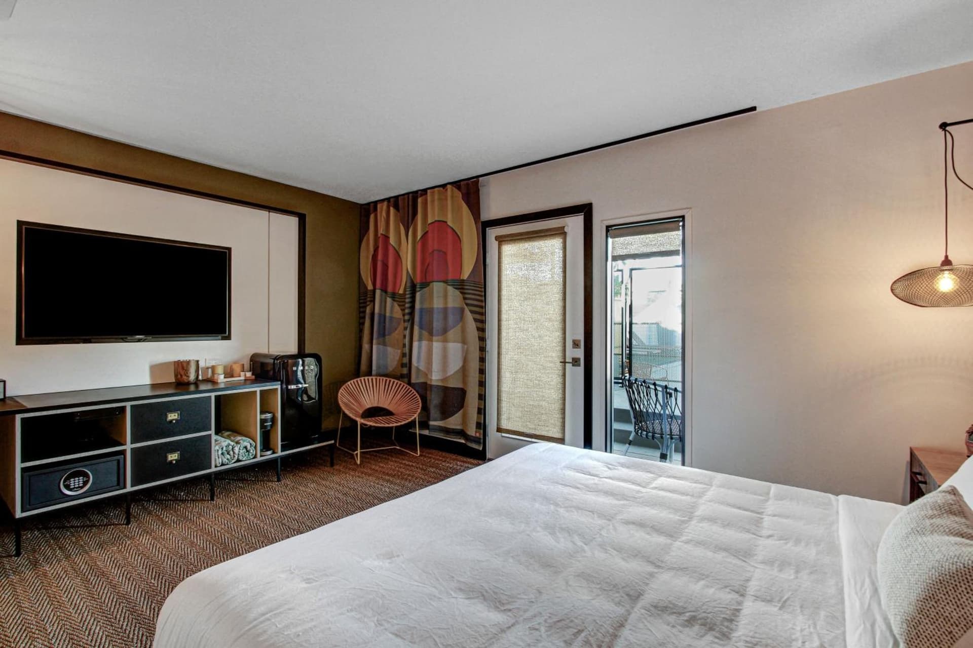 Mahala - 21 and Over - A Town & Desert Boutique Hotel interior in Palm Springs, CA — gallery photo 2