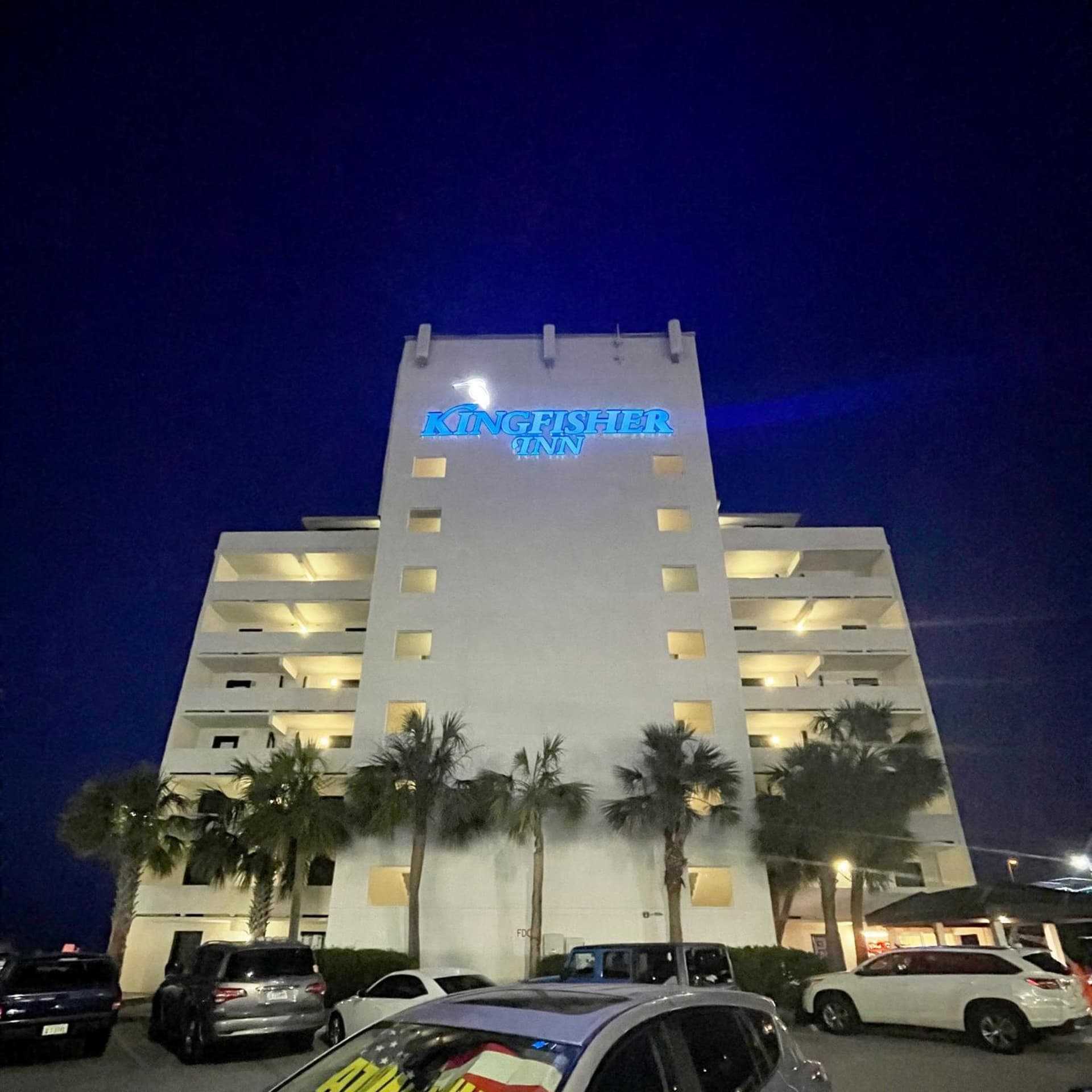 Kingfisher Inn — hotel in Garden City, New York