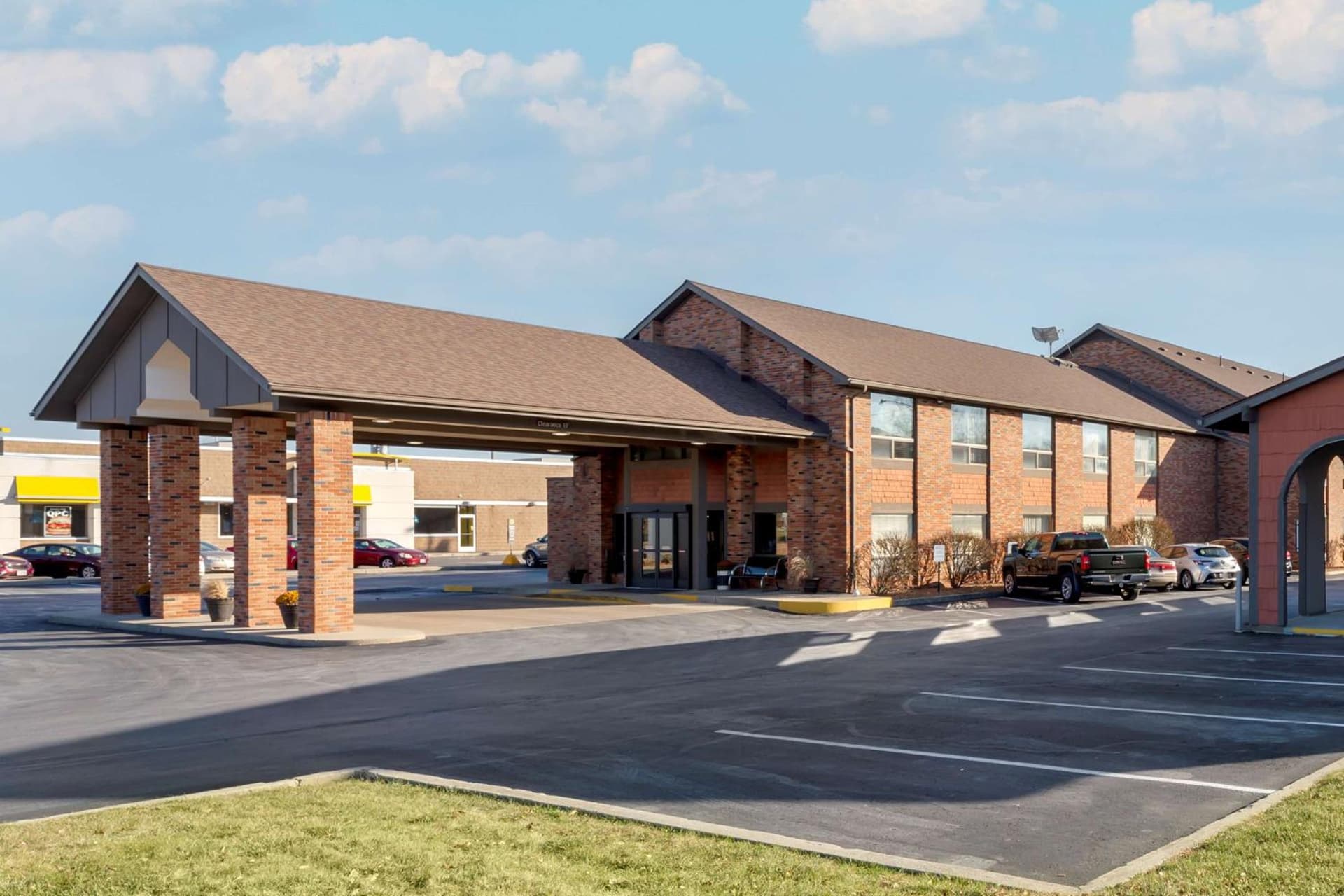 Best Western Falcon Plaza - Bowling Green gallery photo in Bowling Green, OH — image 10