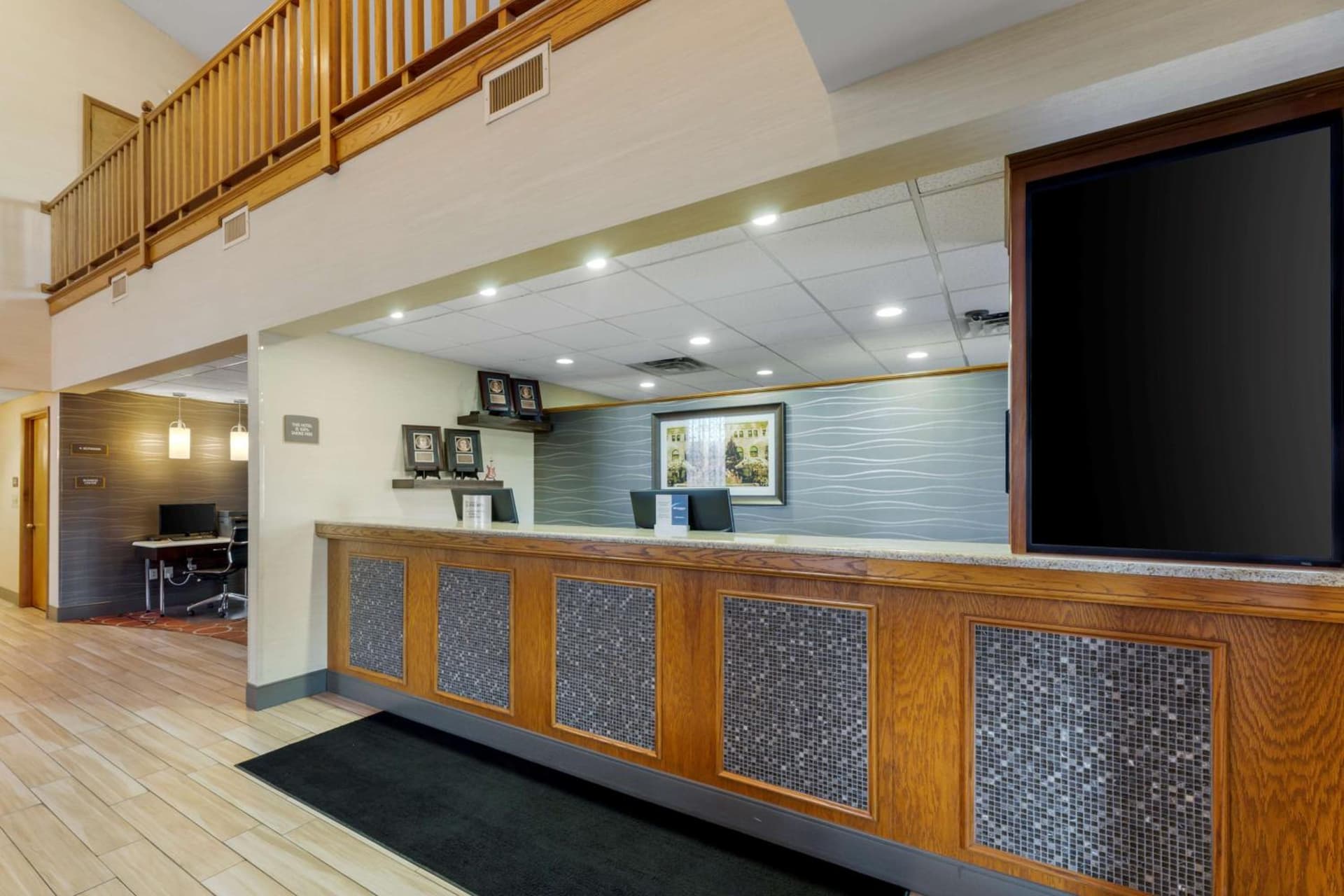 Best Western Falcon Plaza - Bowling Green gallery photo in Bowling Green, OH — image 25