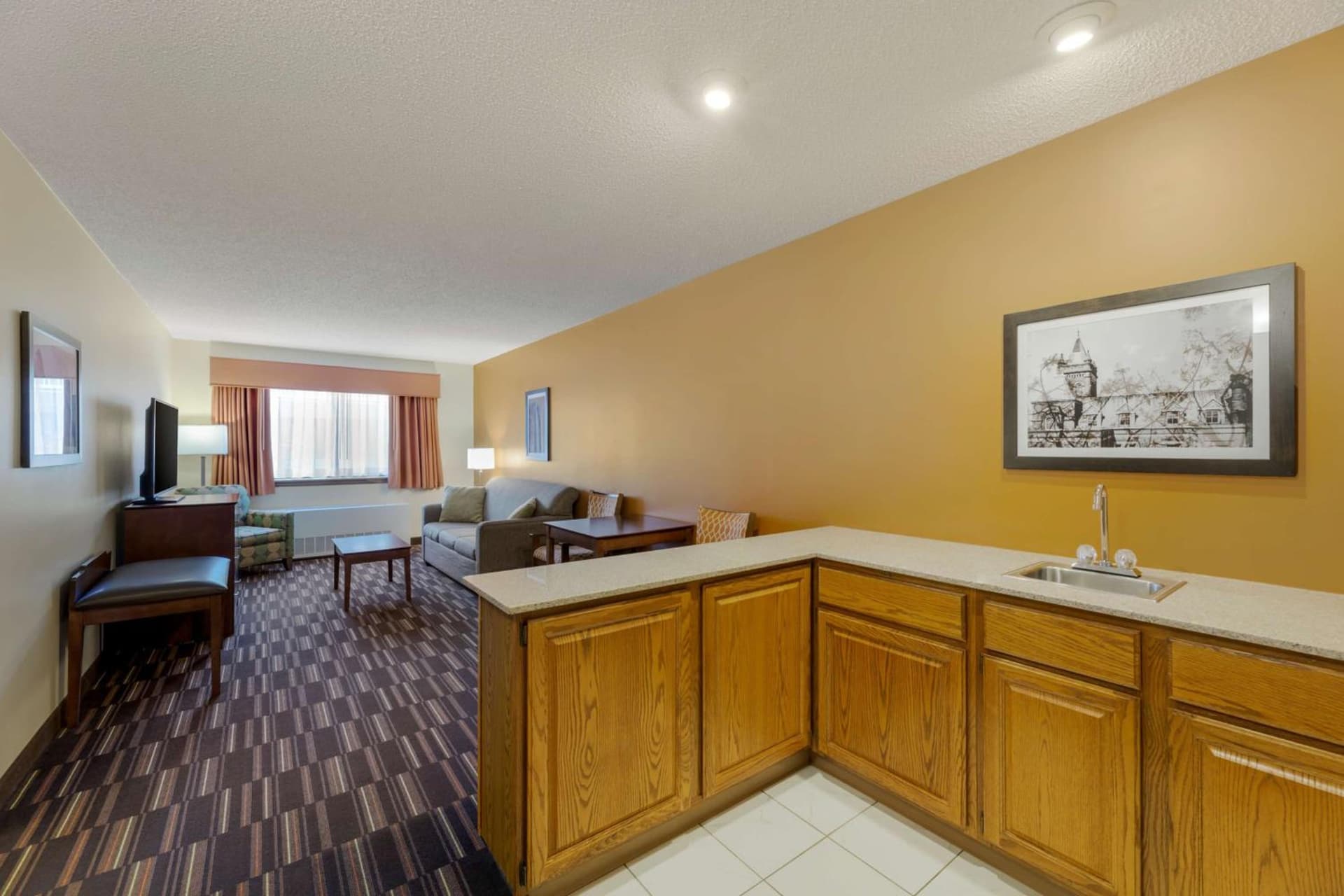 Best Western Falcon Plaza - Bowling Green gallery photo in Bowling Green, OH — image 33