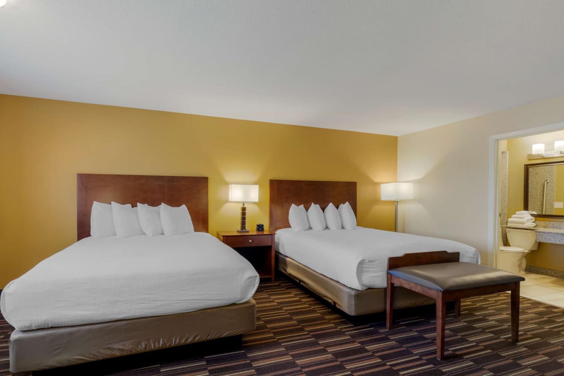 Best Western Falcon Plaza - Bowling Green gallery photo in Bowling Green, OH — image 22