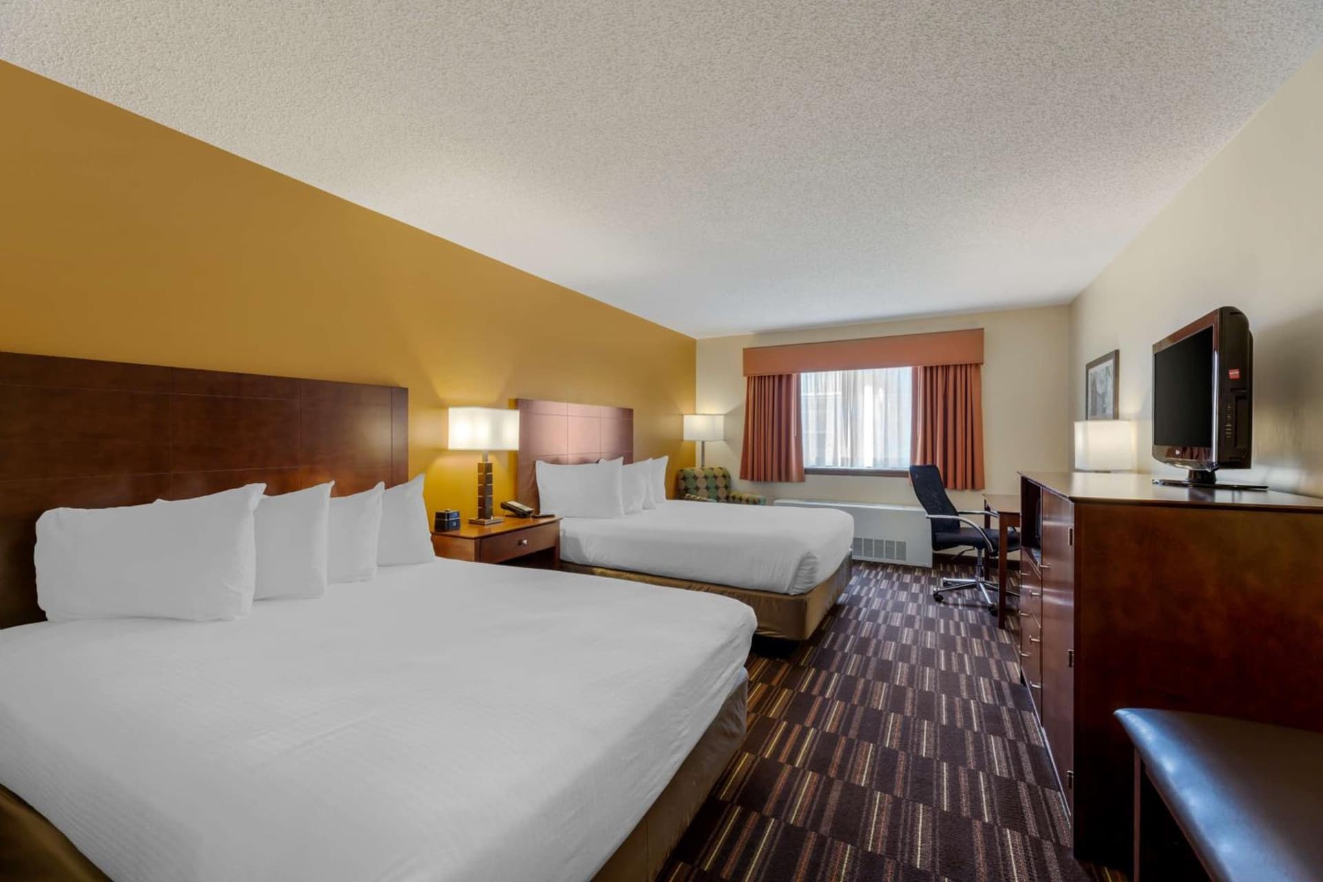 Best Western Falcon Plaza - Bowling Green gallery photo in Bowling Green, OH — image 9