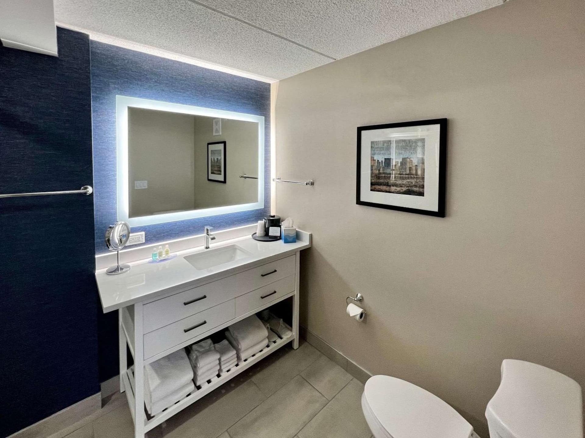 Clarion Hotel & Convention Center Joliet gallery photo in Joliet, IL — image 5