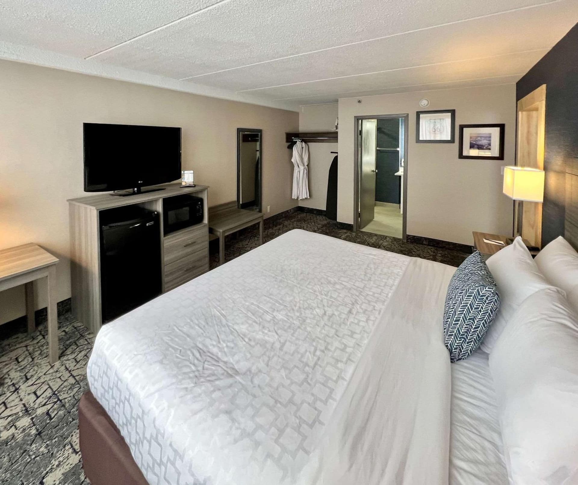 Clarion Hotel & Convention Center Joliet gallery photo in Joliet, IL — image 8