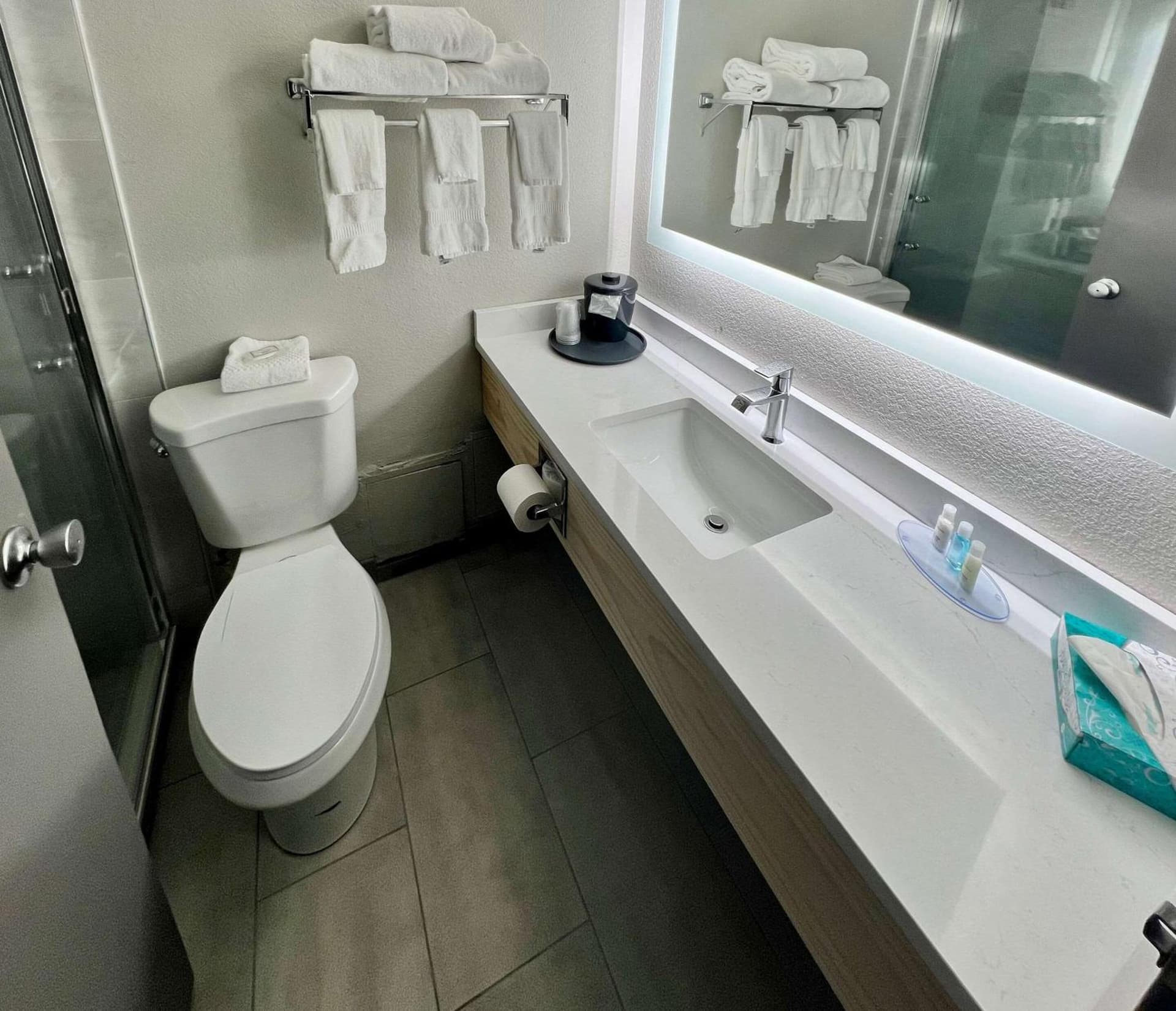 Clarion Hotel & Convention Center Joliet interior in Joliet, IL — gallery photo 2