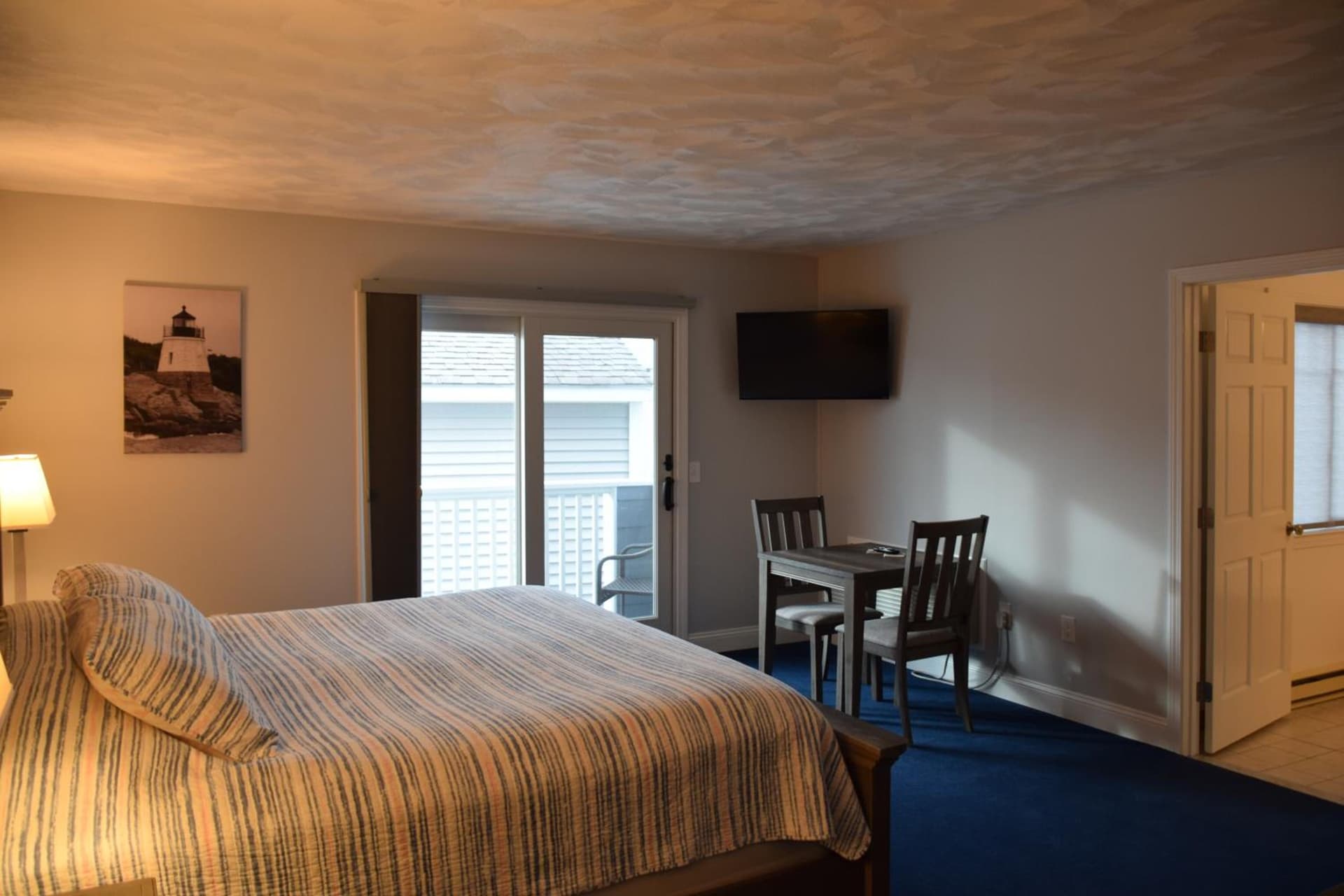 Rhea's Inn by the Sea property views in Middletown, RI — gallery photo 3