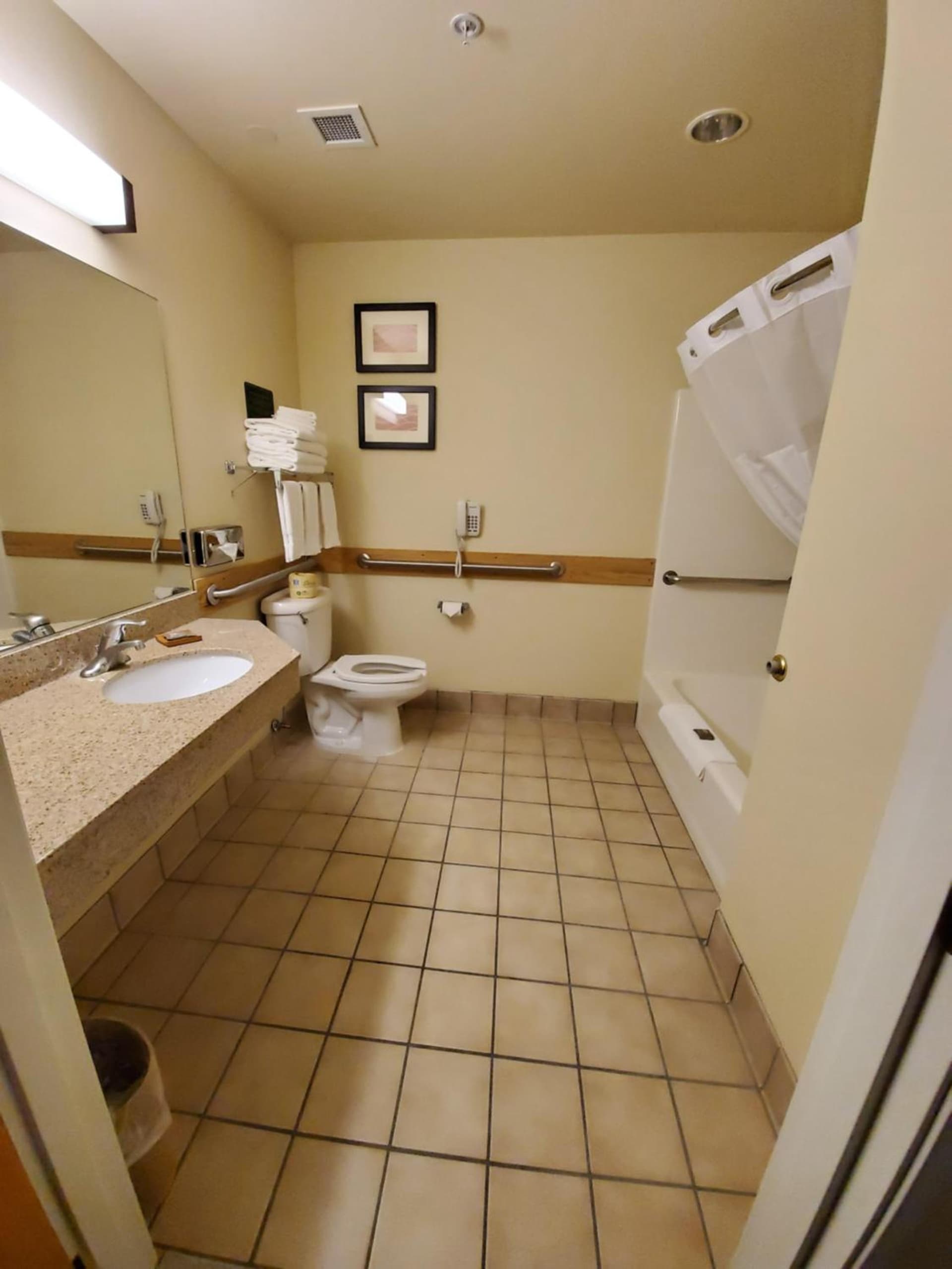 Country Inn & Suites by Radisson, Bend, OR gallery photo in Bend, OR — image 63
