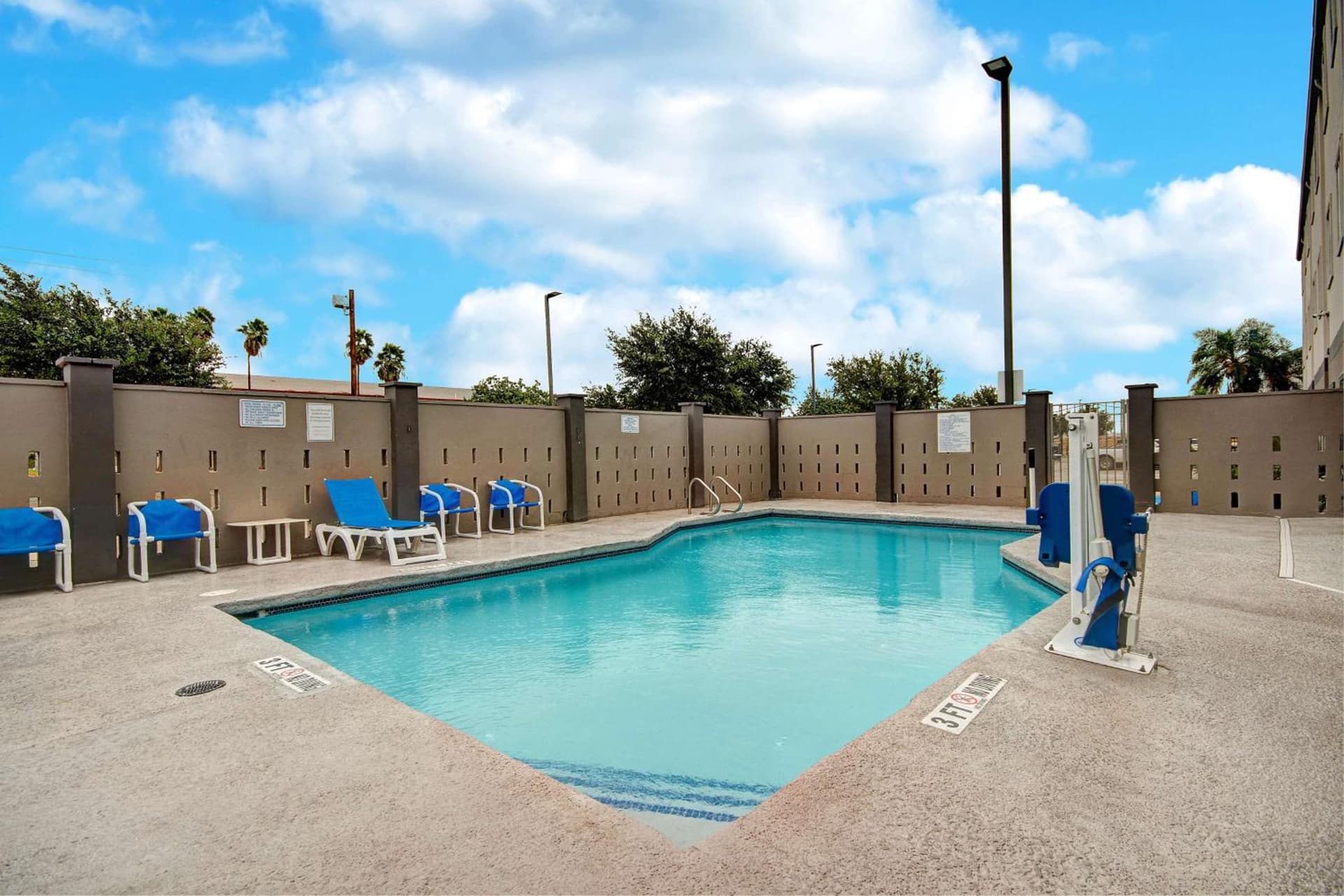 Motel 6-Pharr, TX property views in Pharr, TX — gallery photo 3