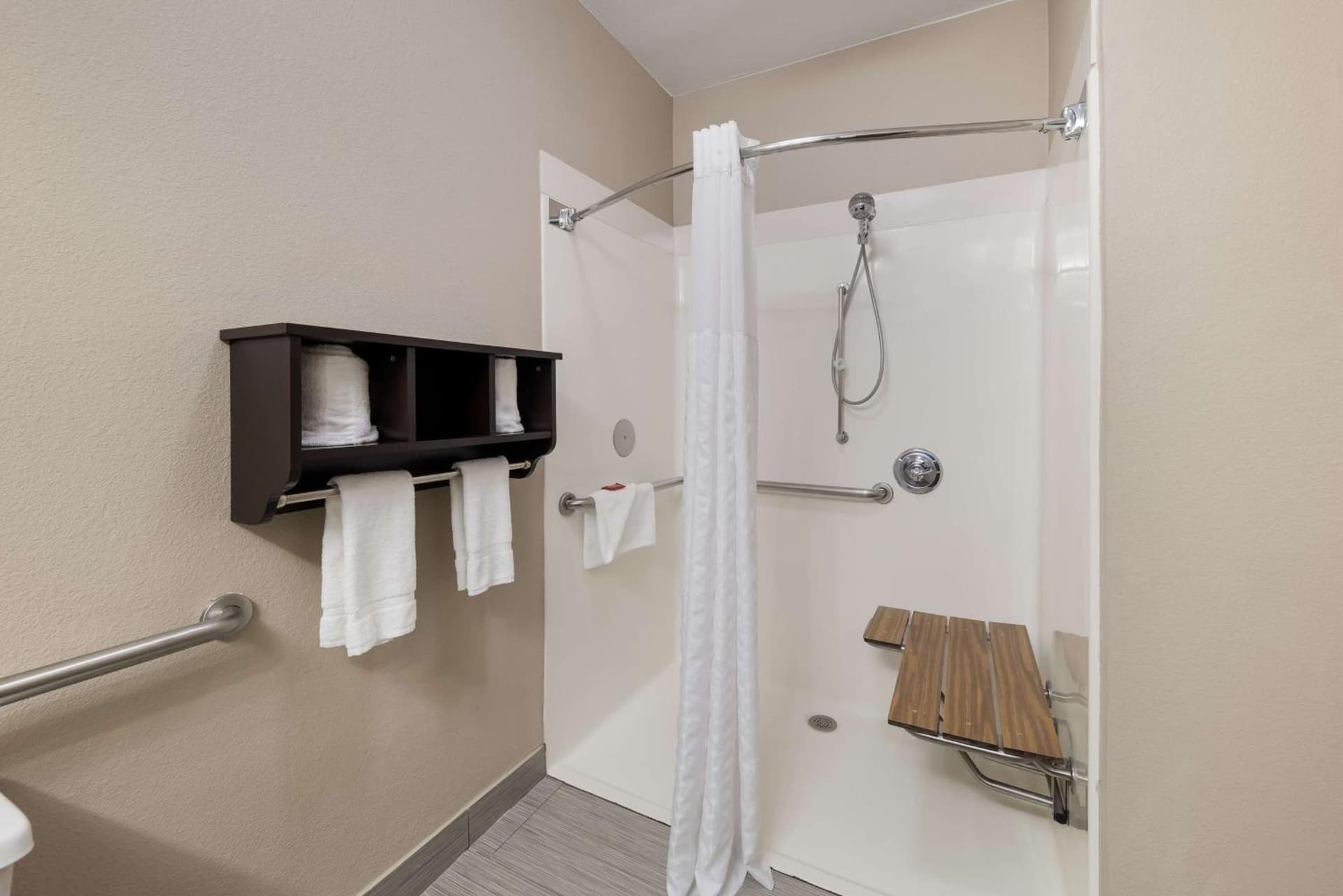 Comfort Suites Plano East - Richardson gallery photo in Plano, TX — image 8