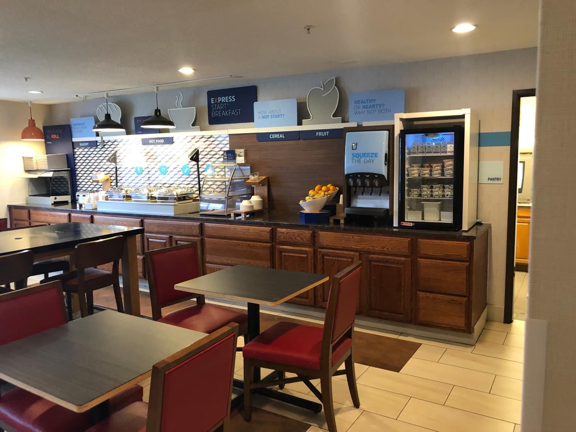 Holiday Inn Express Mt. Vernon by IHG interior in Mount Vernon, OH — gallery photo 2