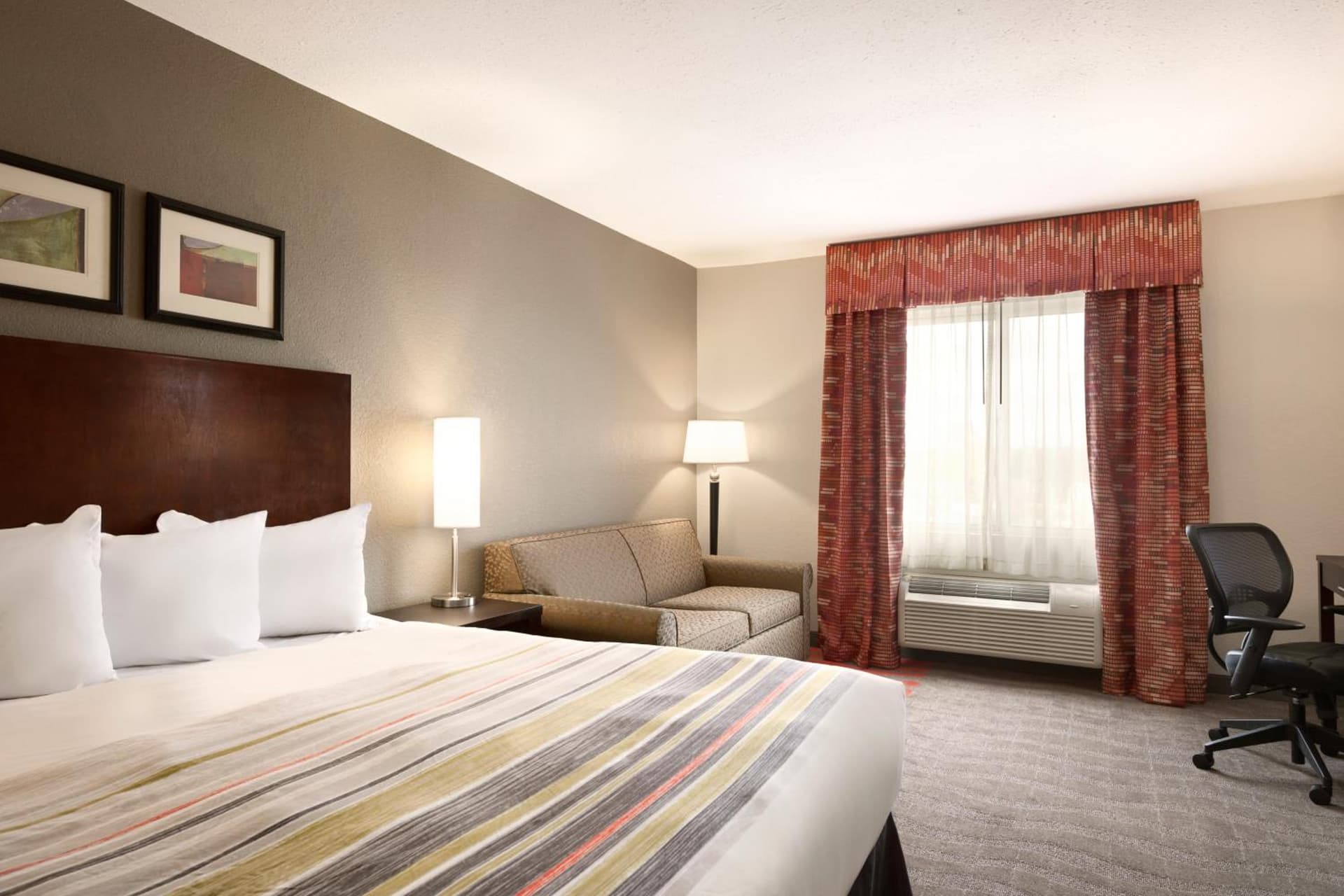 Country Inn & Suites by Radisson, Dearborn, MI gallery photo in Dearborn, MI — image 29