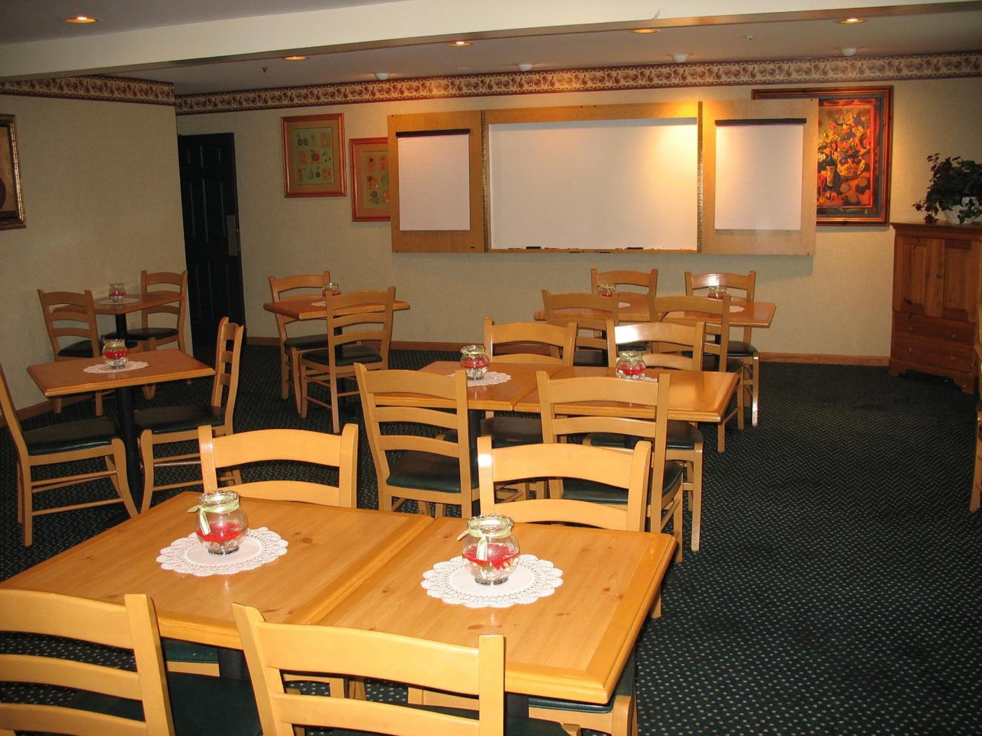 Country Inn & Suites by Radisson, Holland, MI gallery photo in Holland, MI — image 6