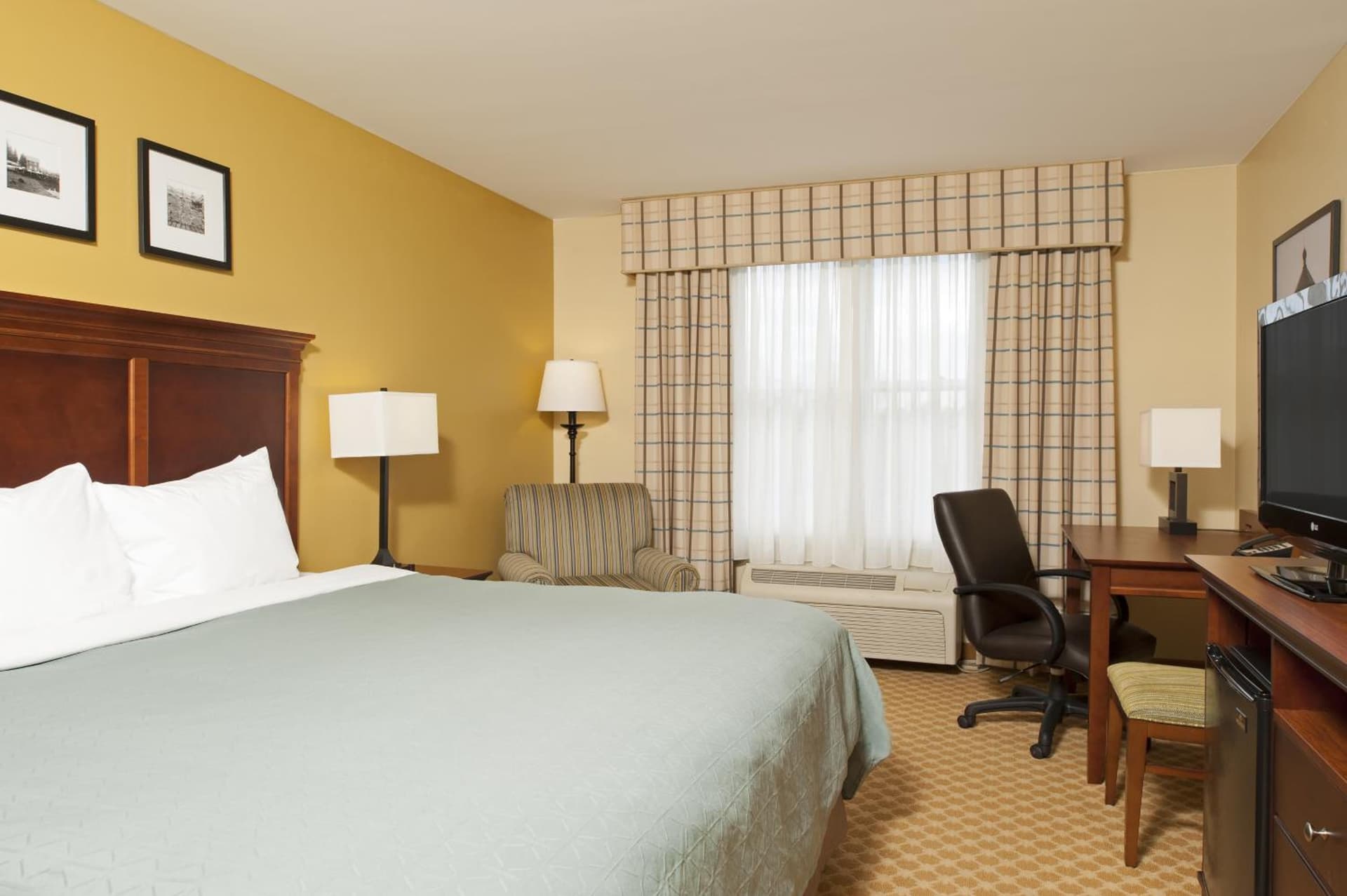 Country Inn & Suites by Radisson, Holland, MI gallery photo in Holland, MI — image 34