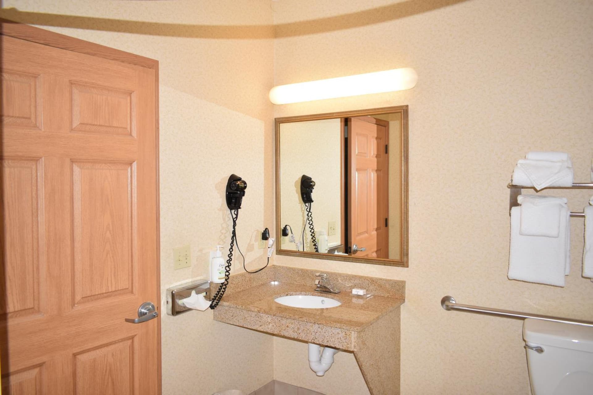Wingate by Wyndham Youngstown/Austintown gallery photo in Austintown, OH — image 33