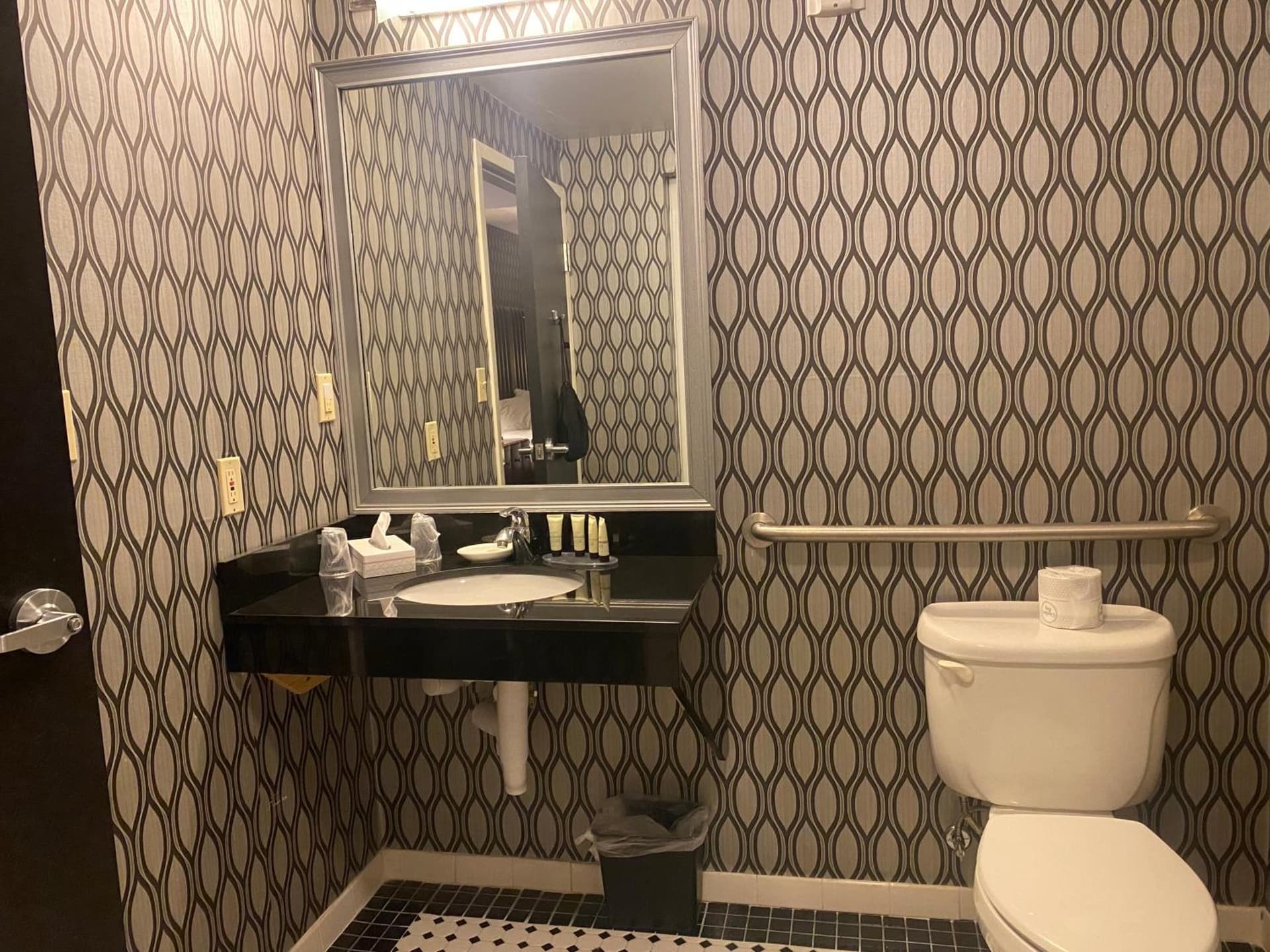 Park Manor Hotel gallery photo in Clifton Park, NY — image 46