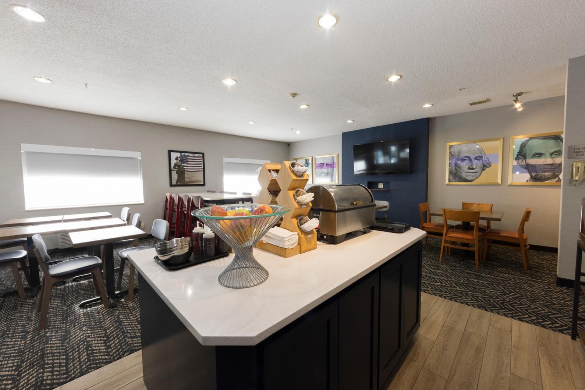 AmericInn by Wyndham Duluth property views in Duluth, MN — gallery photo 3