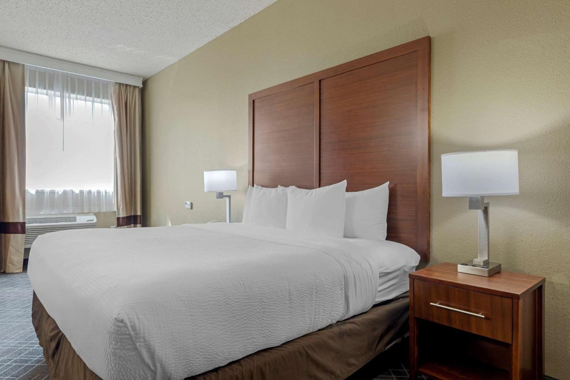 Comfort Suites Waco North - Near University Area property views in Waco, TX — gallery photo 3