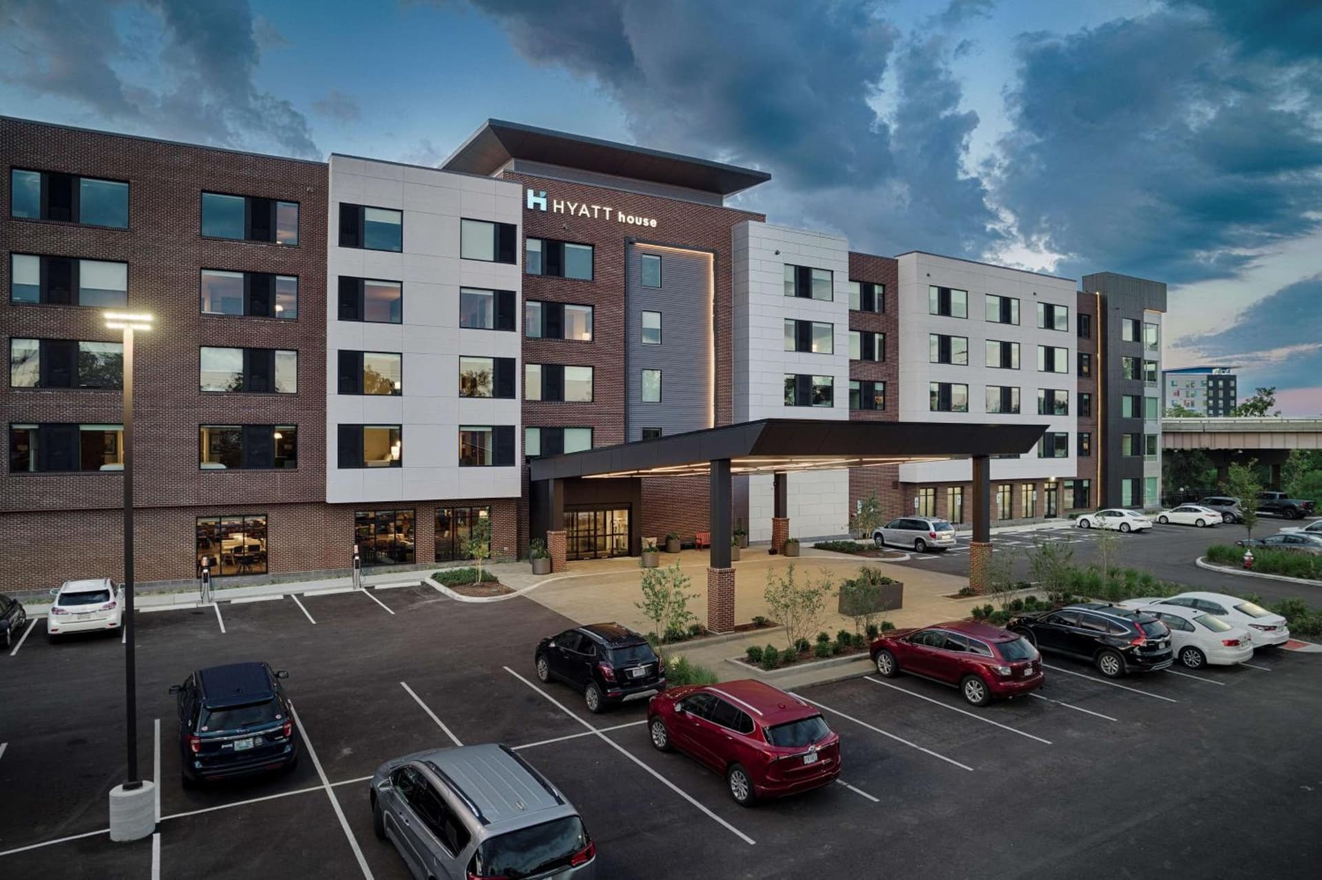 Hyatt House Columbus OSU Short North exterior or lobby in Columbus, OH — main listing photo
