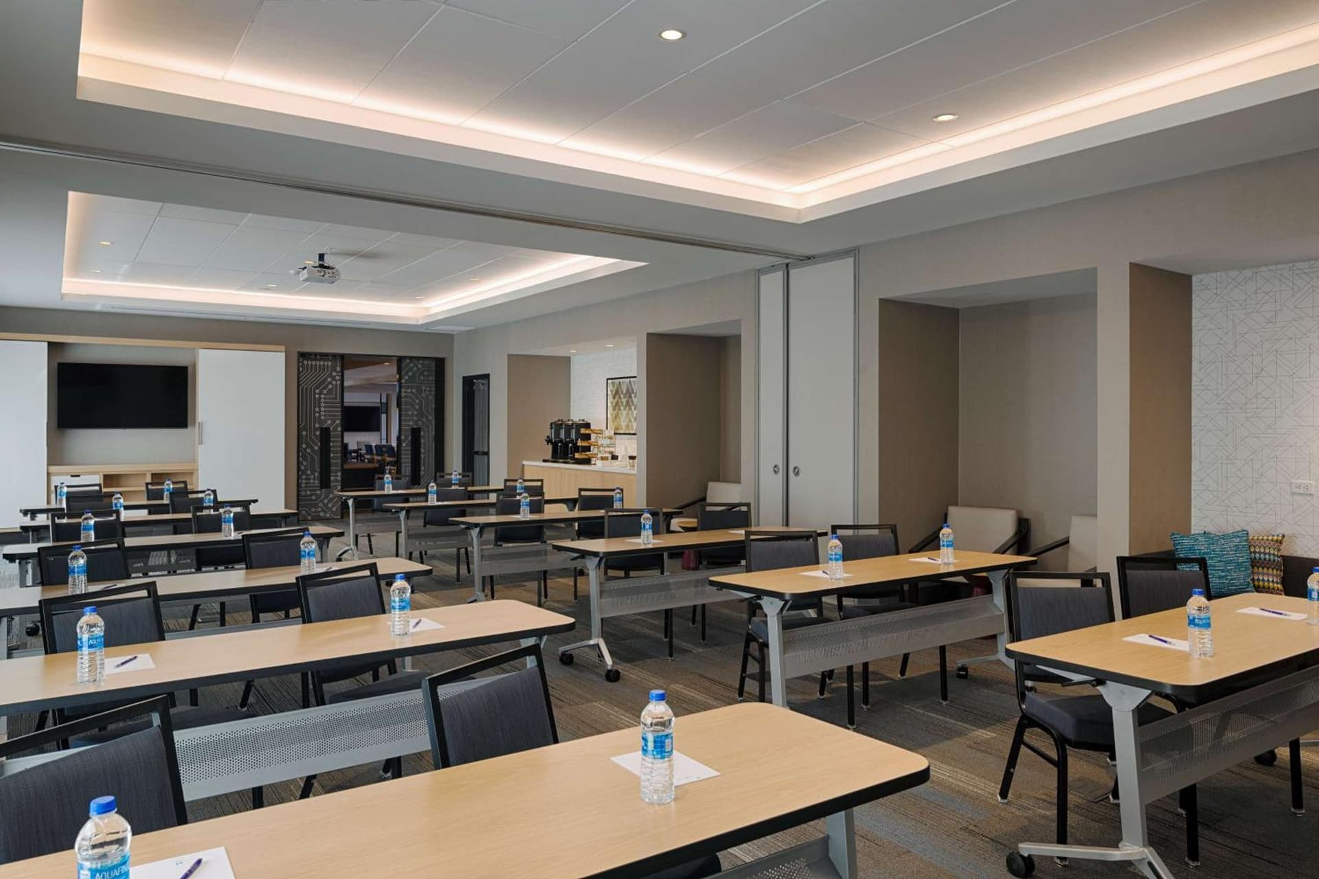 Hyatt House Columbus OSU Short North gallery photo in Columbus, OH — image 44