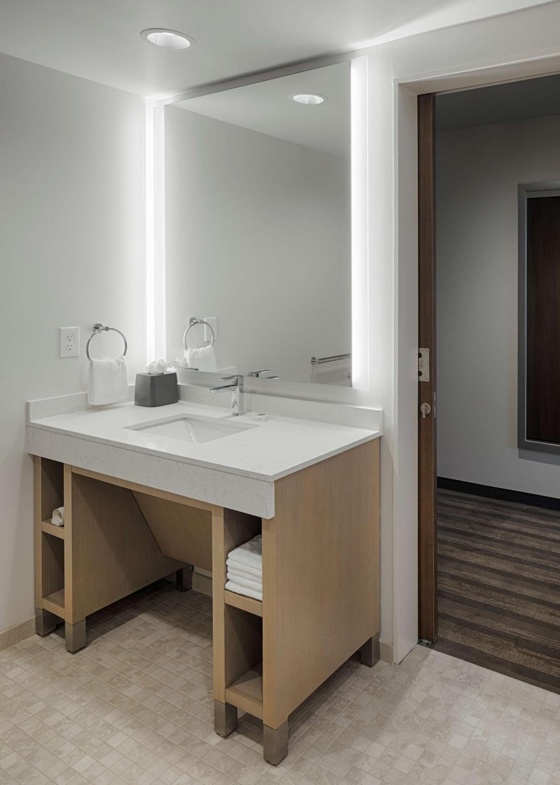 Hyatt House Columbus OSU Short North gallery photo in Columbus, OH — image 75