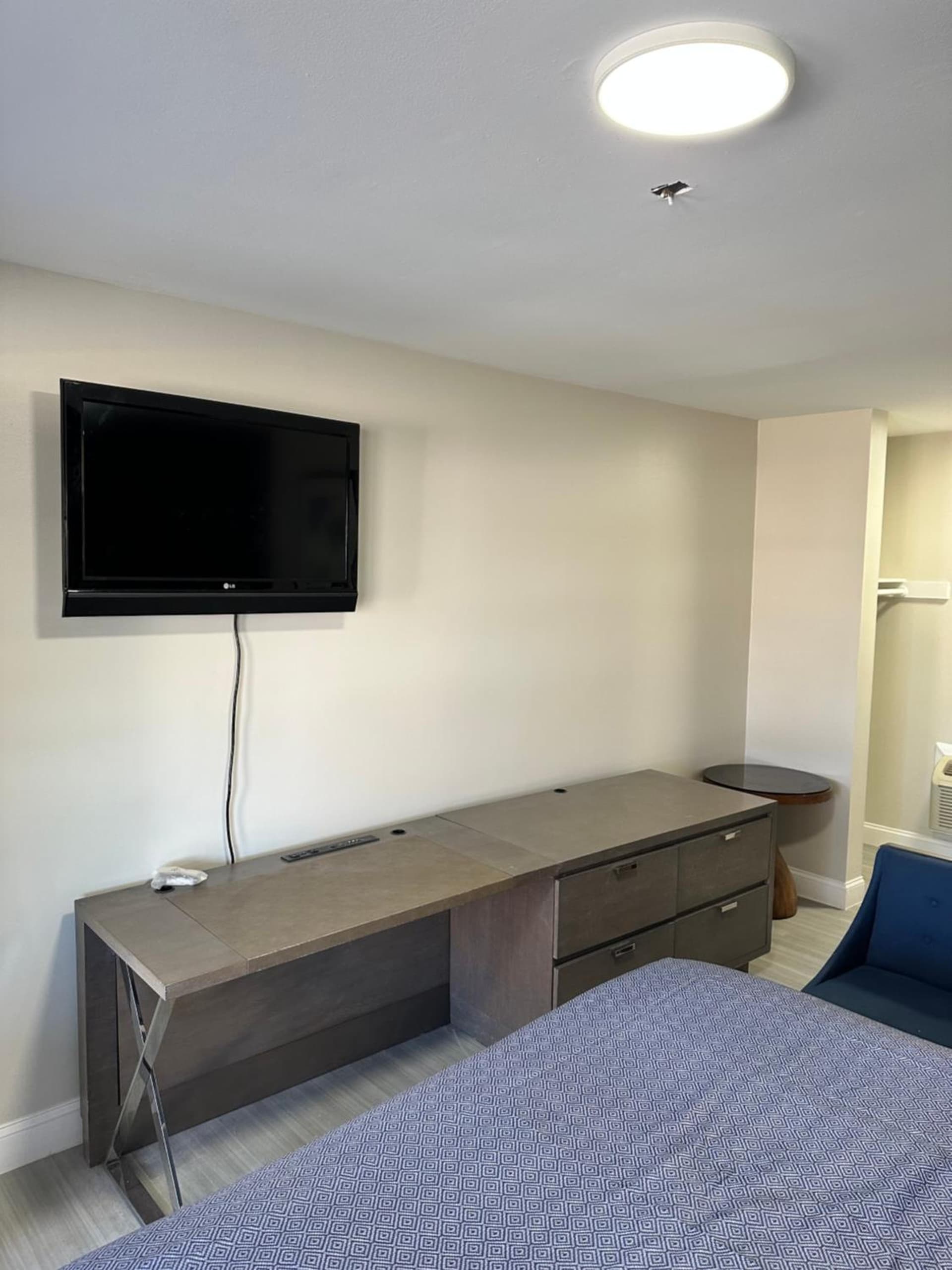 Economy 7 Inn Hampton gallery photo in Hampton, VA — image 6