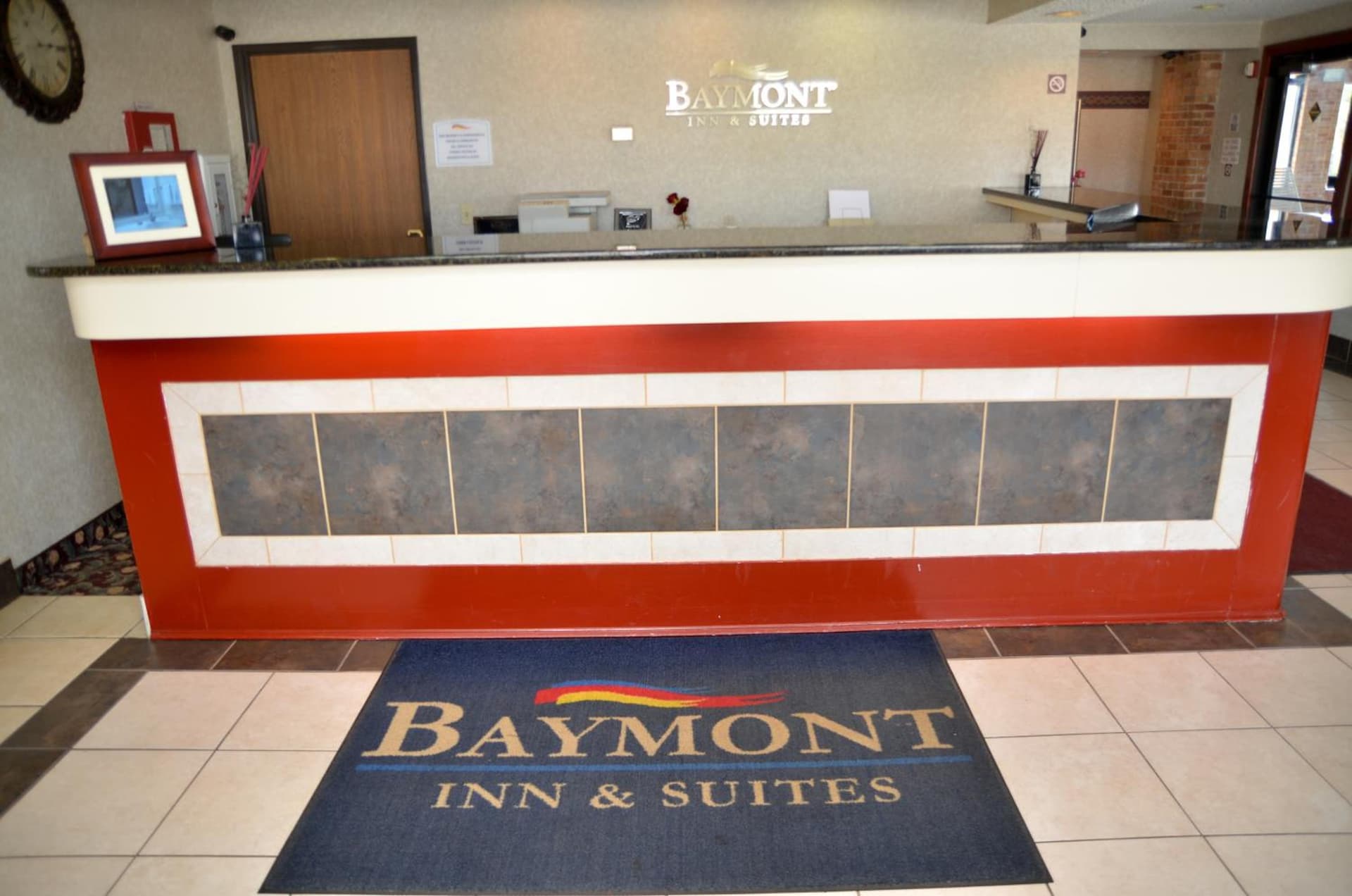 Baymont by Wyndham Port Huron property views in Port Huron, MI — gallery photo 3