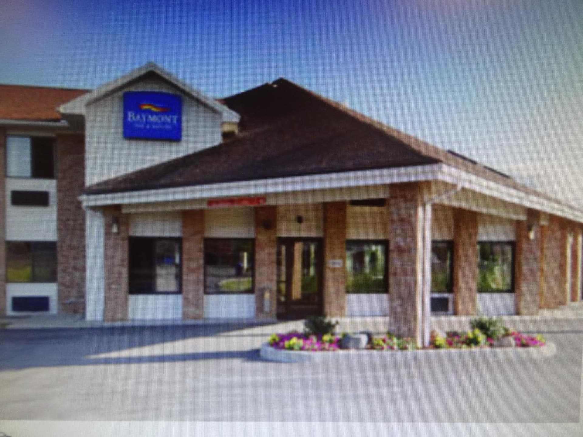 Baymont by Wyndham Port Huron interior in Port Huron, MI — gallery photo 2