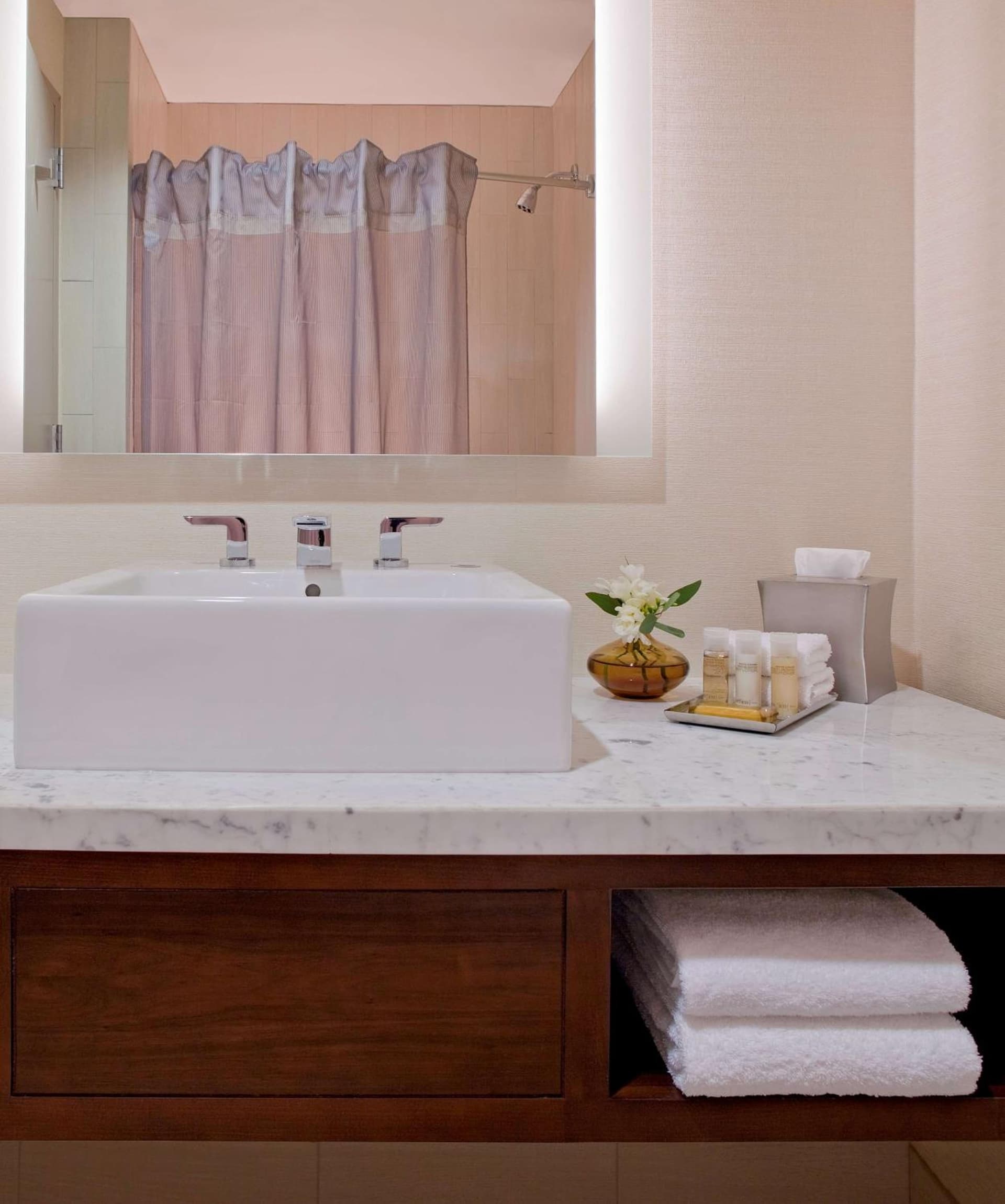 Hyatt Regency Morristown interior in Morristown, NJ — gallery photo 2