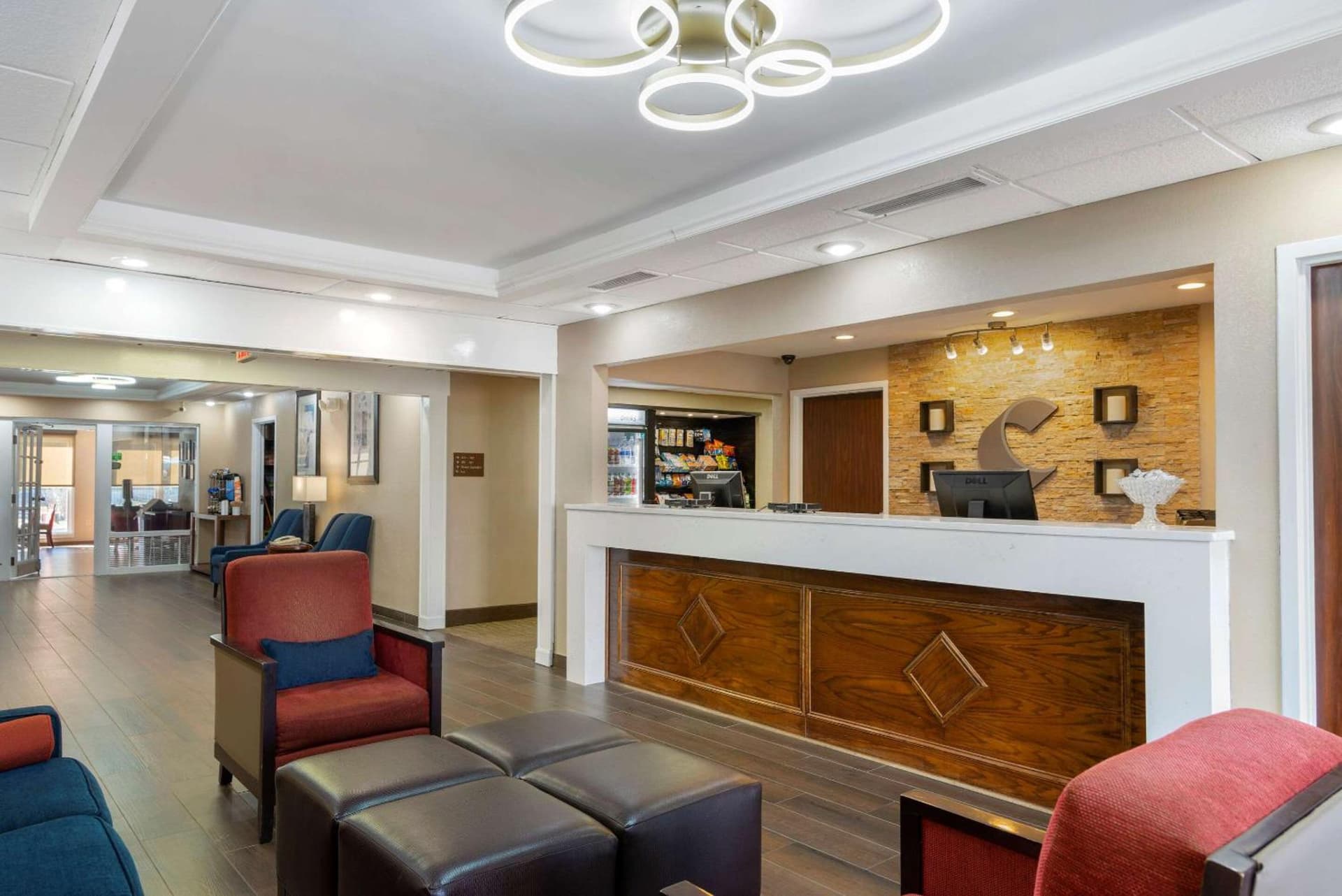 Comfort Inn & Suites - near Robins Air Force Base Main Gate property views in Warner Robins, GA — gallery photo 3