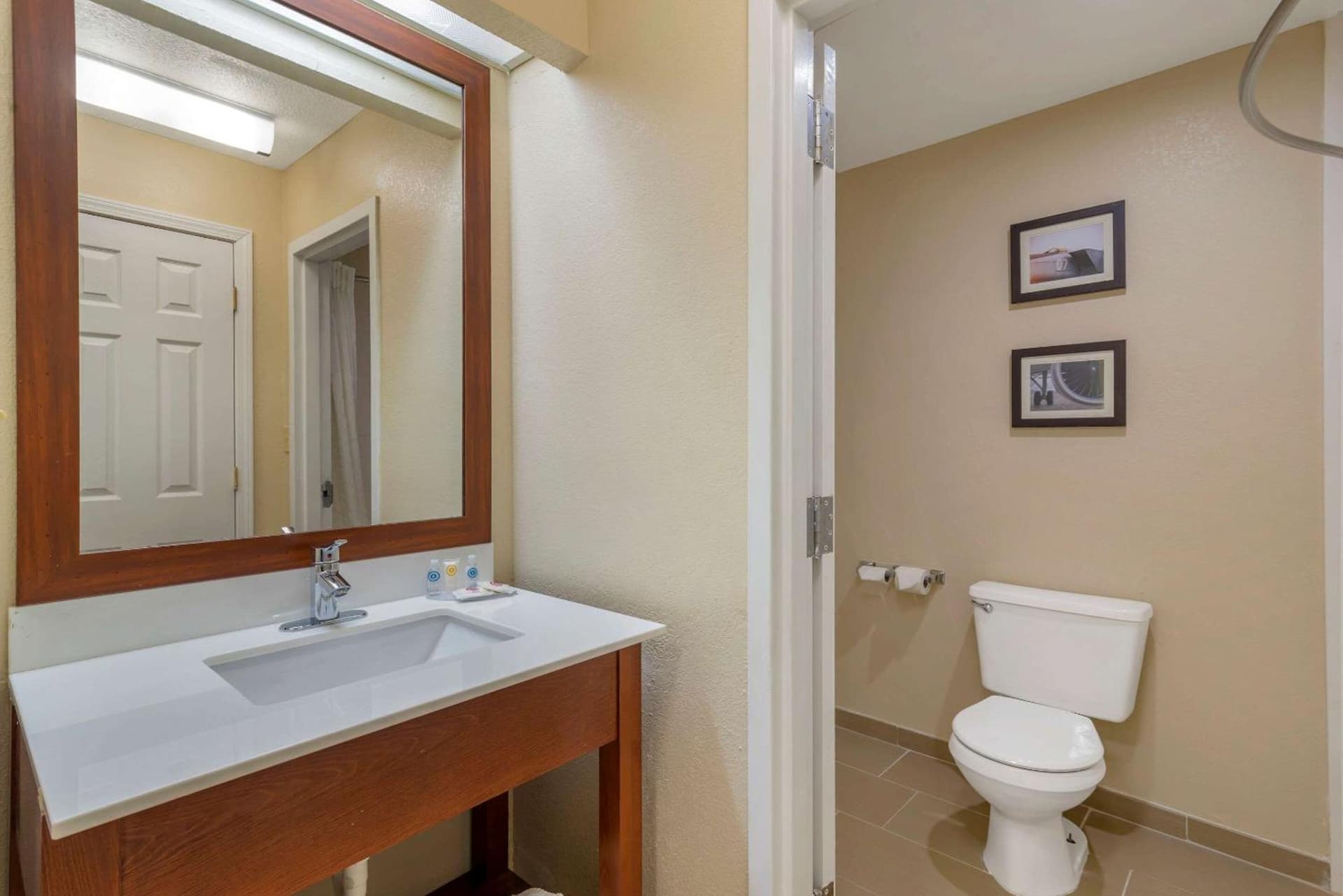 Comfort Inn & Suites - near Robins Air Force Base Main Gate gallery photo in Warner Robins, GA — image 6