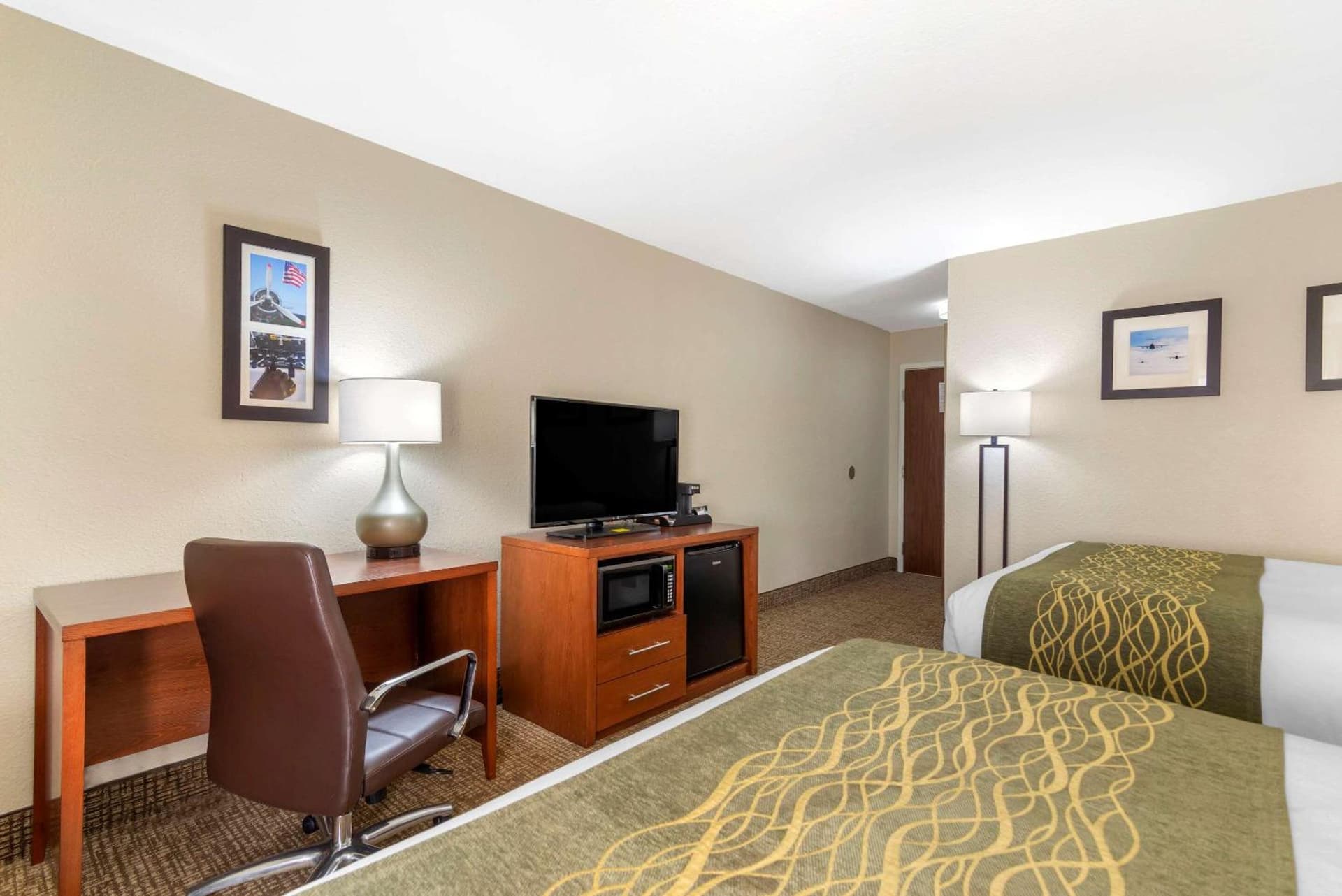 Comfort Inn & Suites - near Robins Air Force Base Main Gate property views in Warner Robins, GA — gallery photo 3